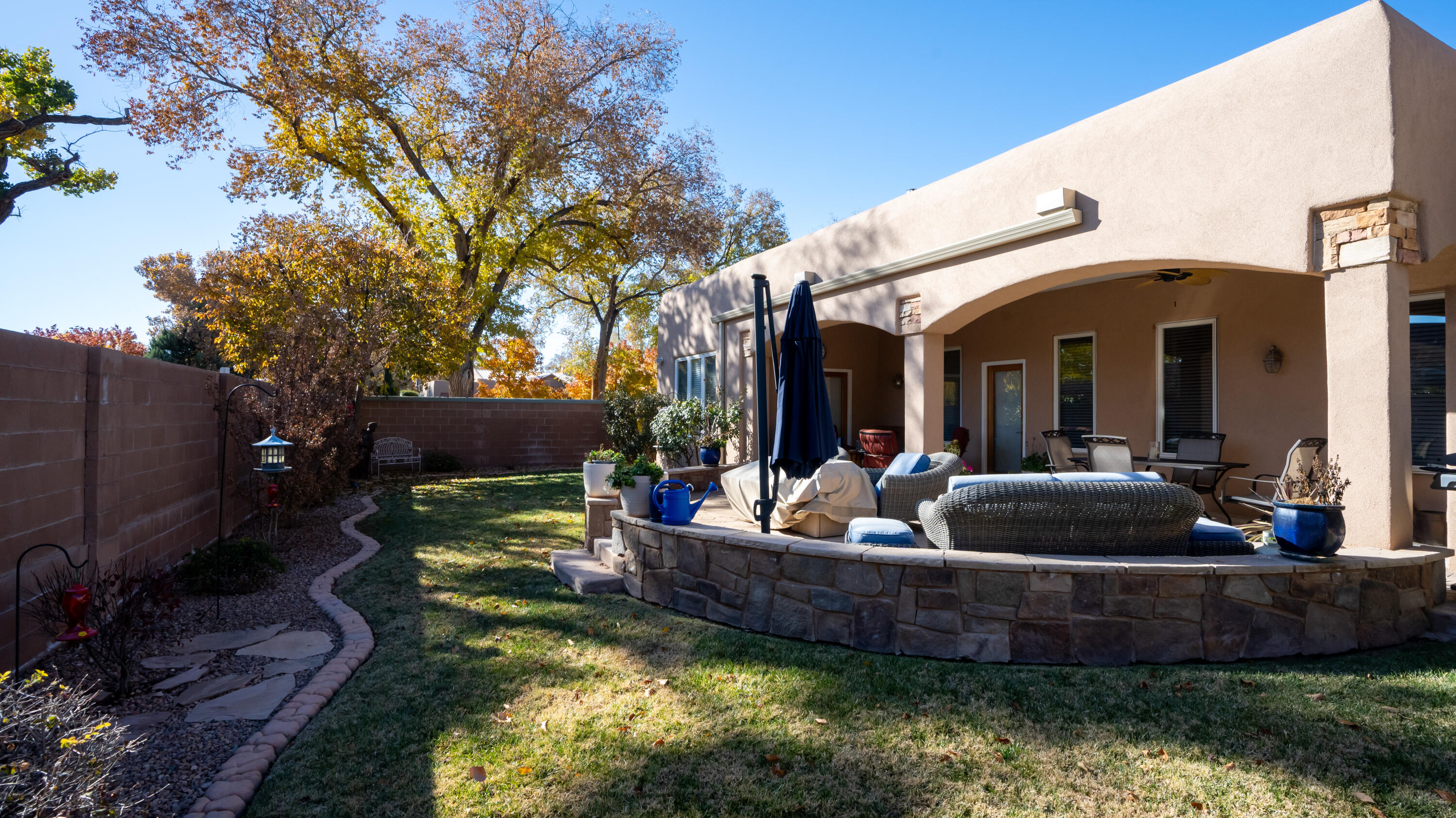 404 CILANTRO Lane NW