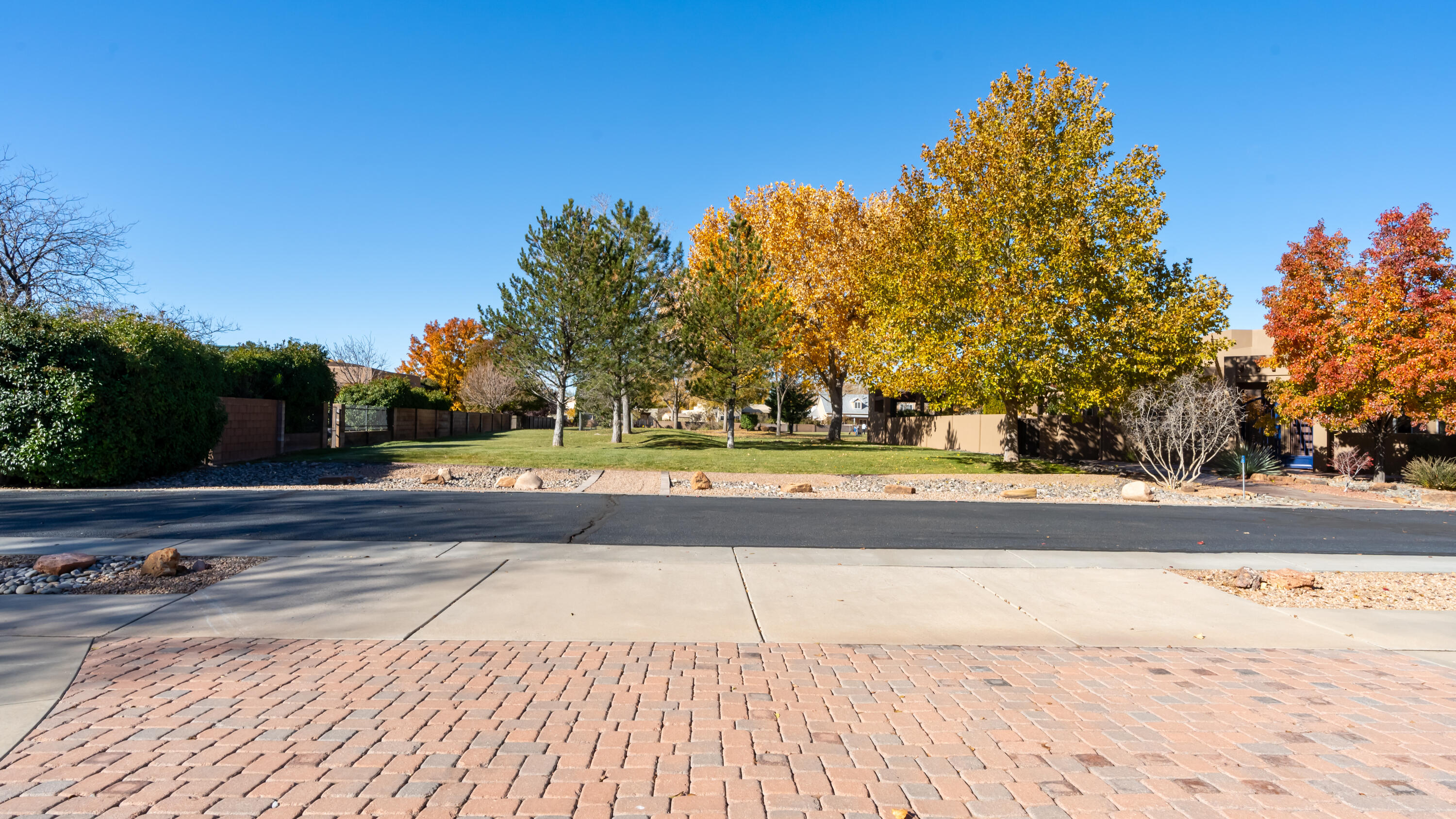 404 CILANTRO Lane NW