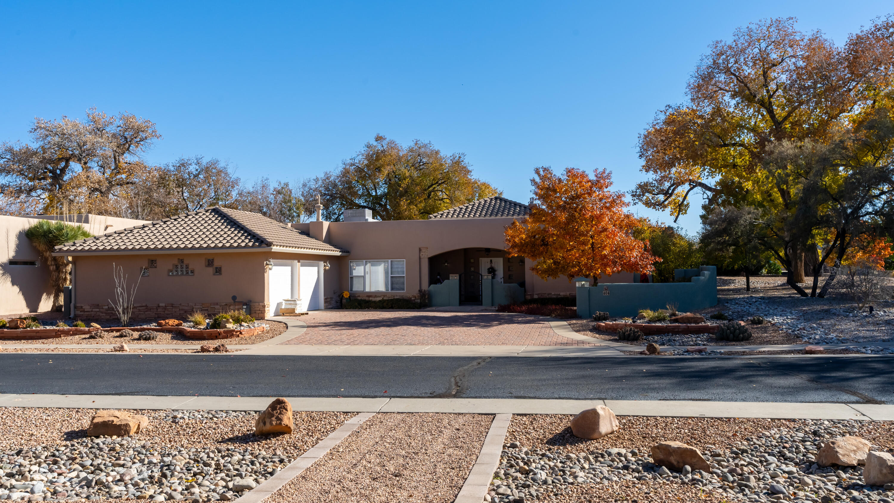 404 CILANTRO Lane NW