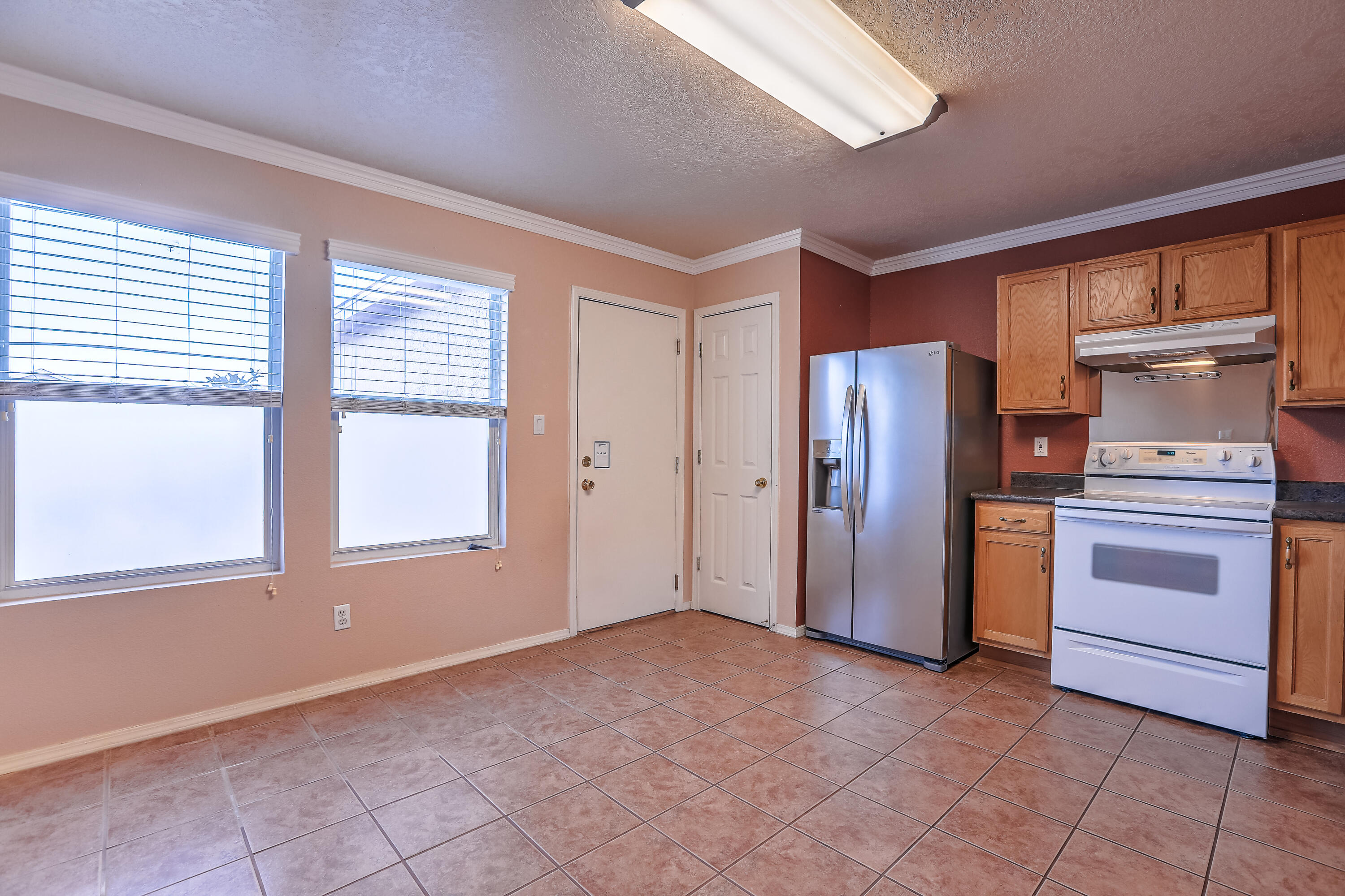 4015 CRESTA PARK Avenue NW