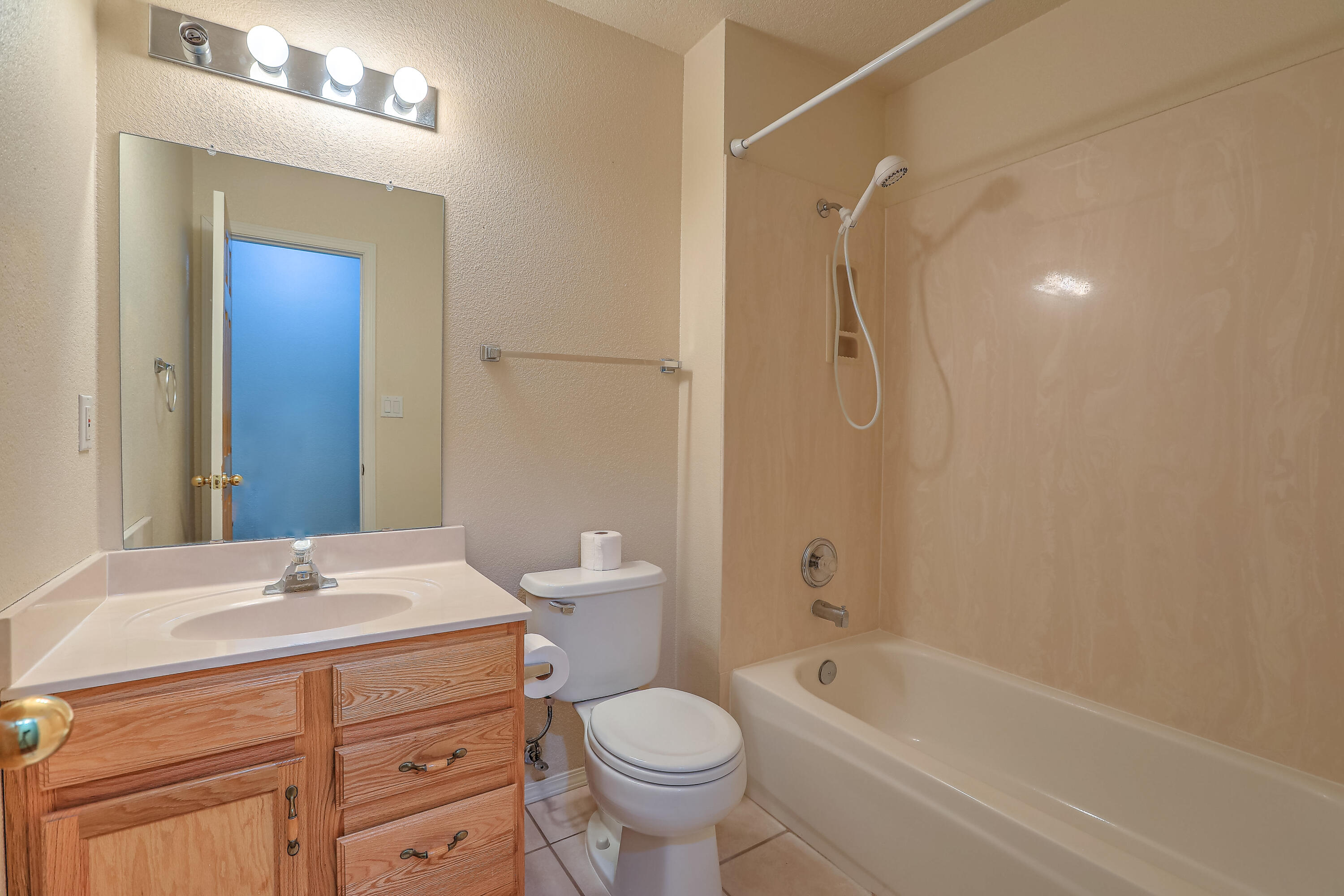 4015 CRESTA PARK Avenue NW