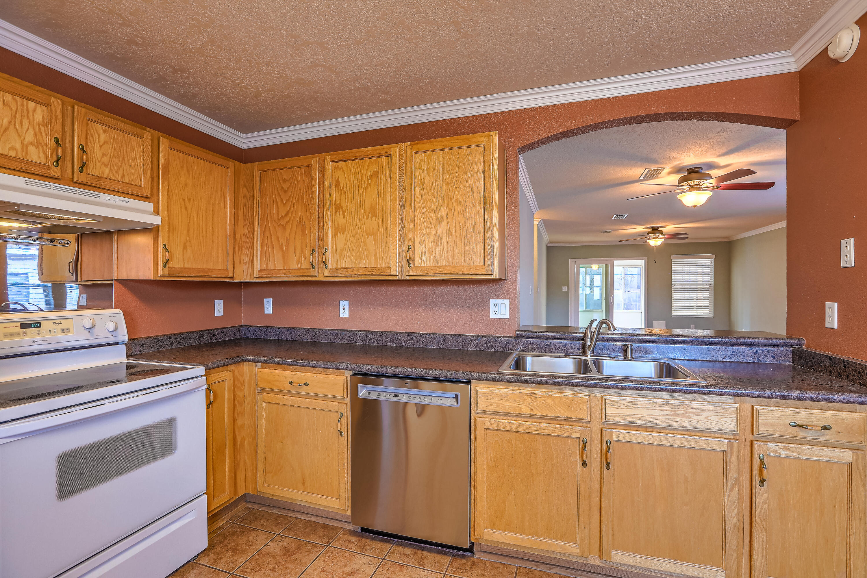 4015 CRESTA PARK Avenue NW