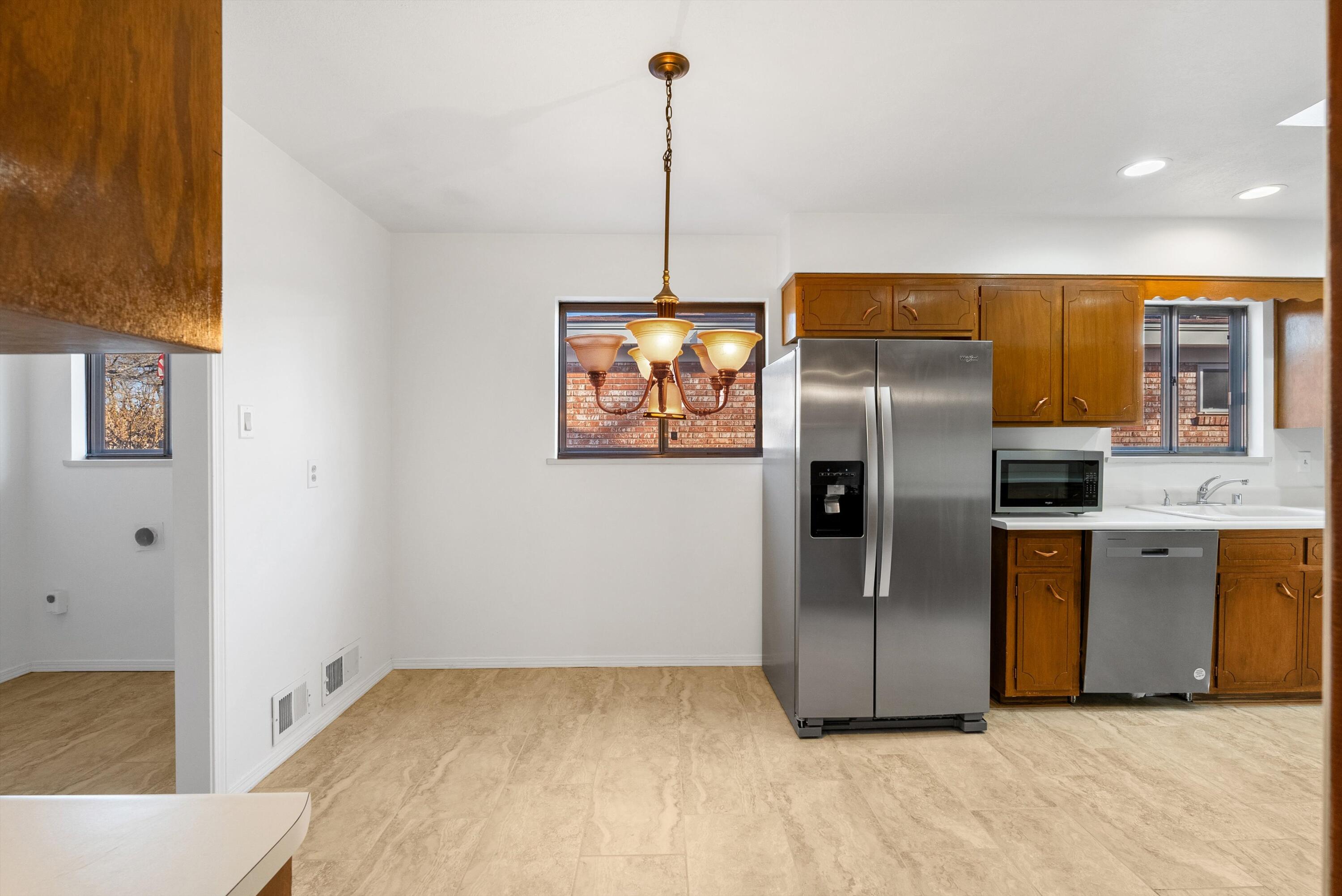 2808 DALLAS Street NE