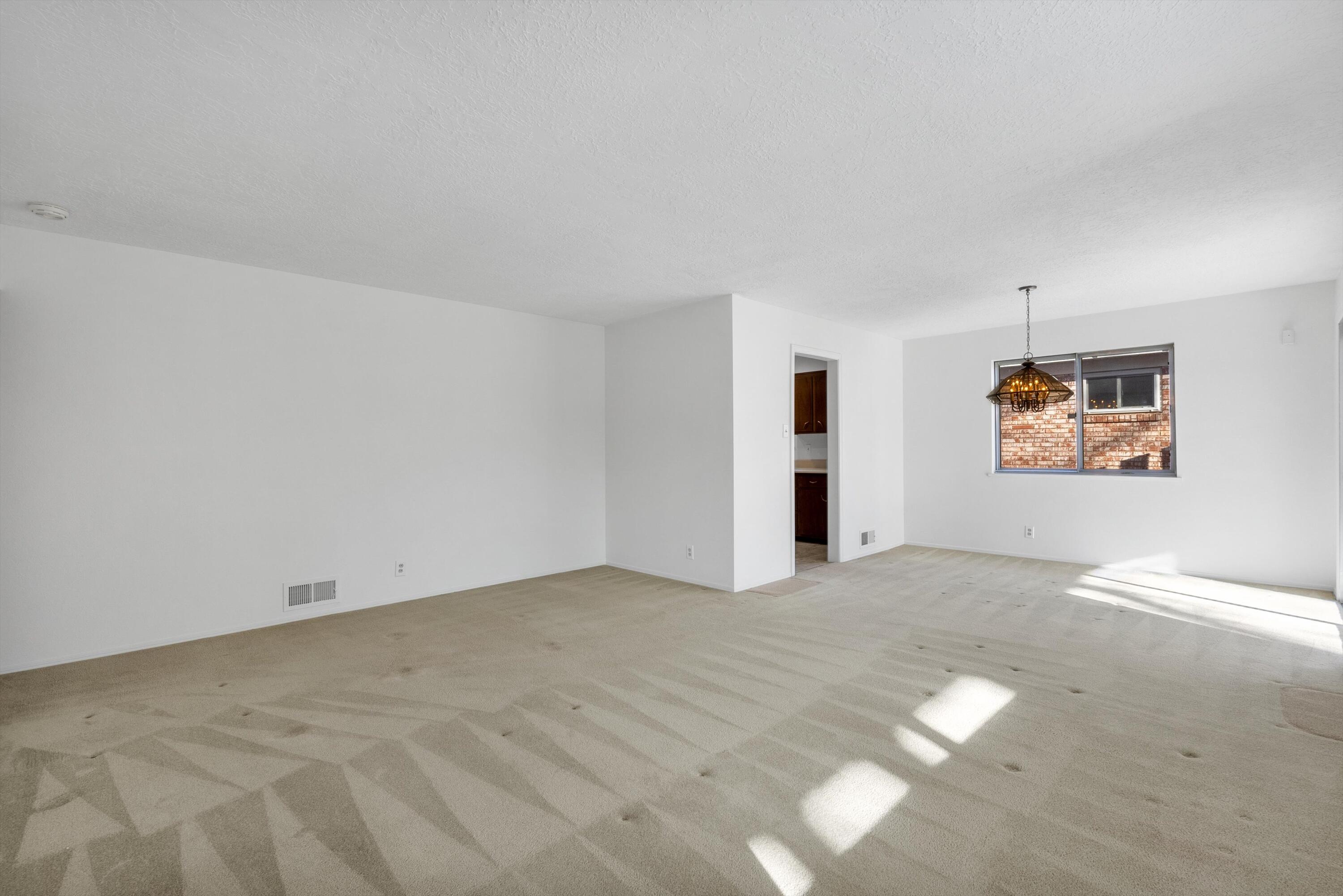 2808 DALLAS Street NE