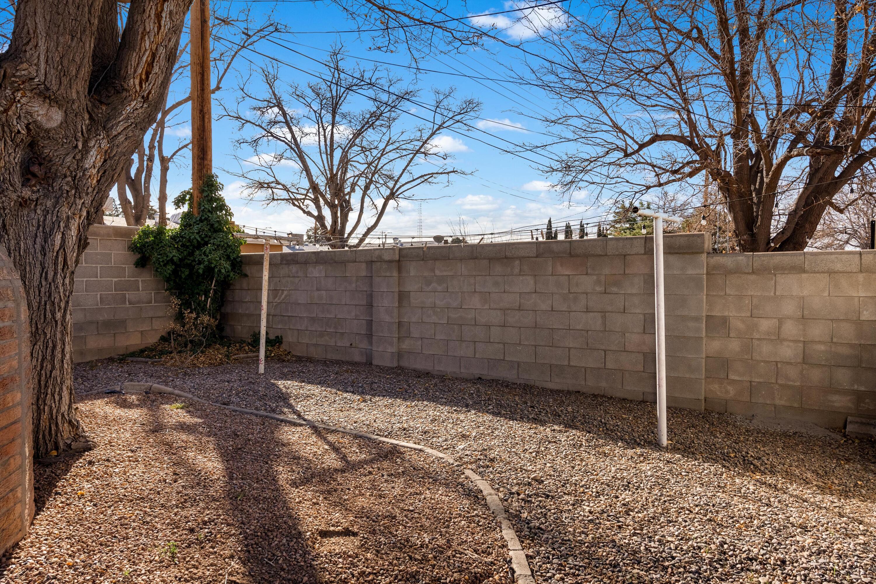 2808 DALLAS Street NE