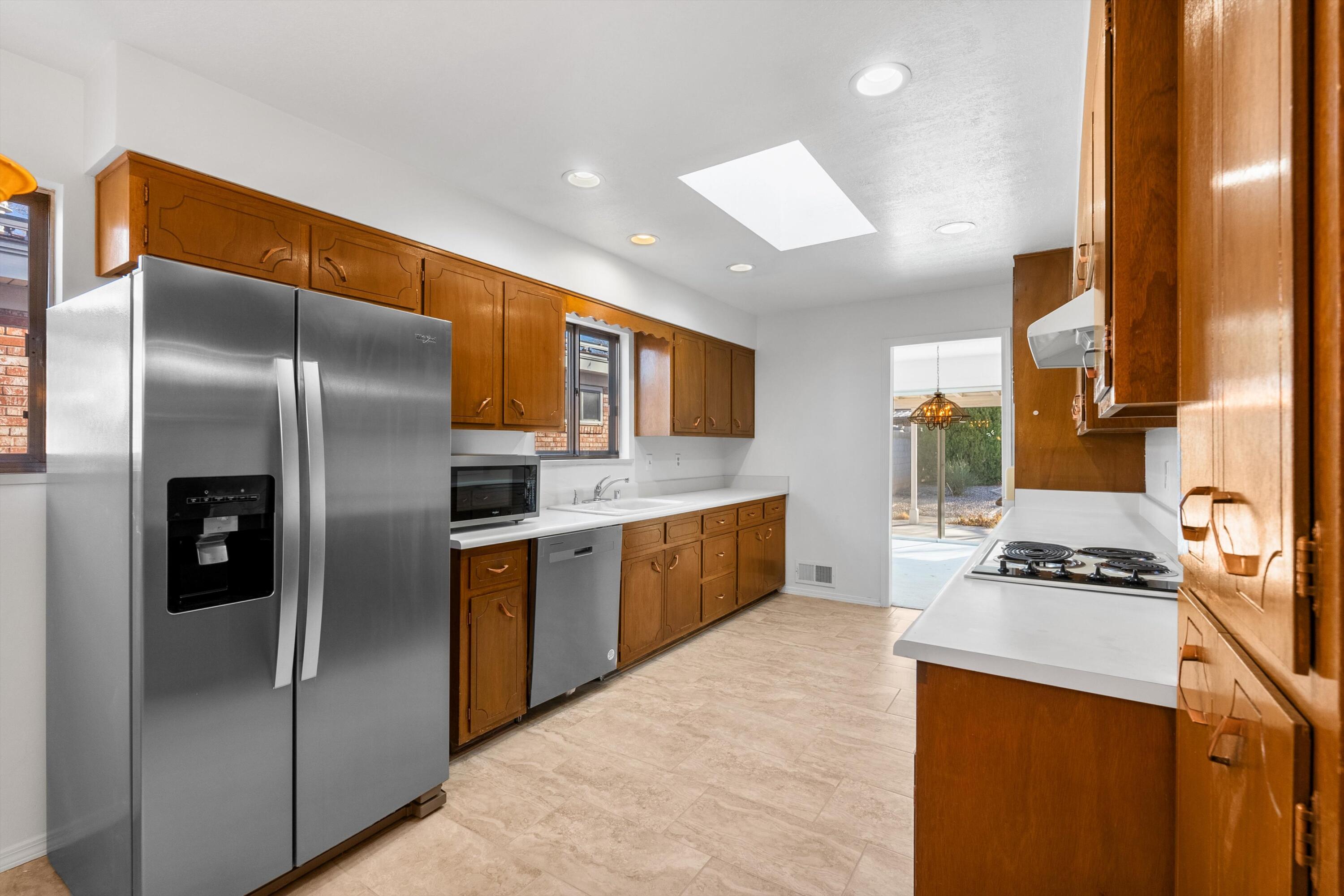 2808 DALLAS Street NE