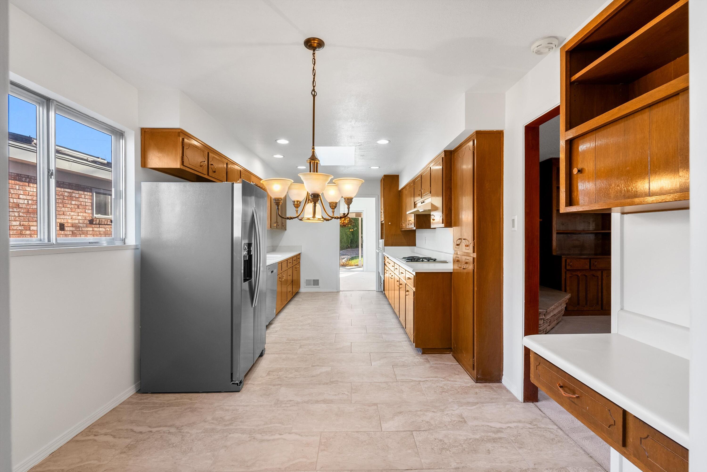 2808 DALLAS Street NE