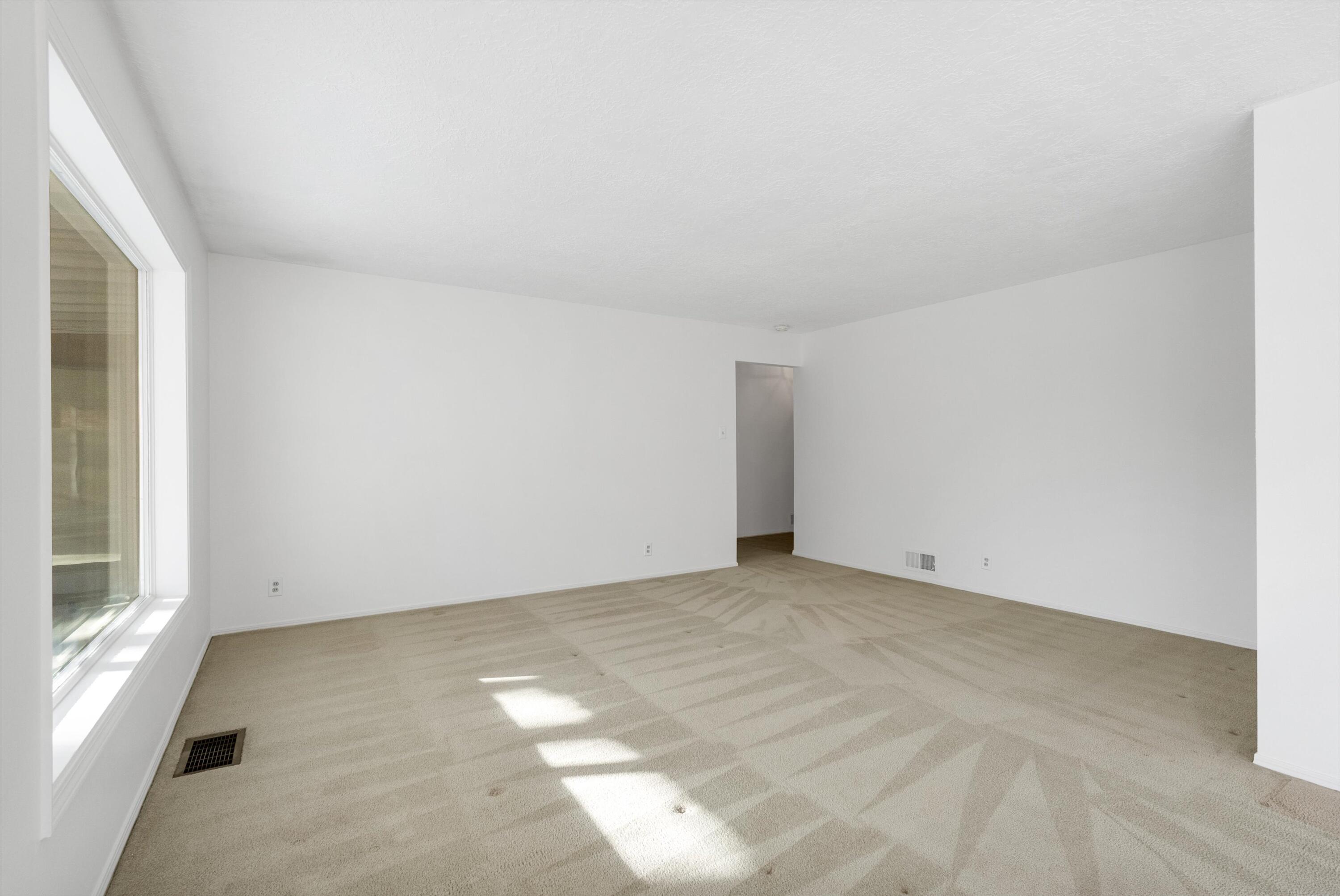 2808 DALLAS Street NE