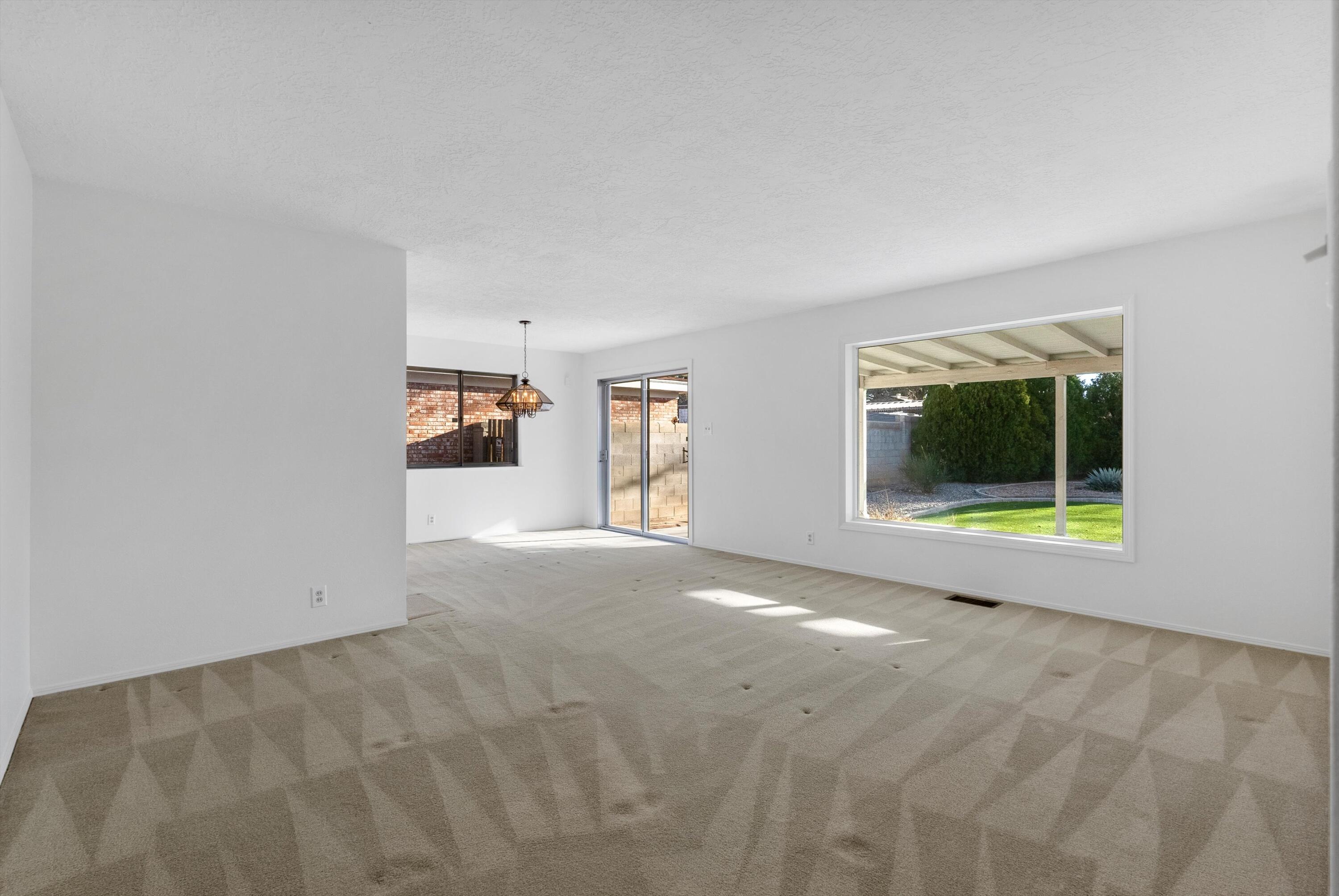 2808 DALLAS Street NE