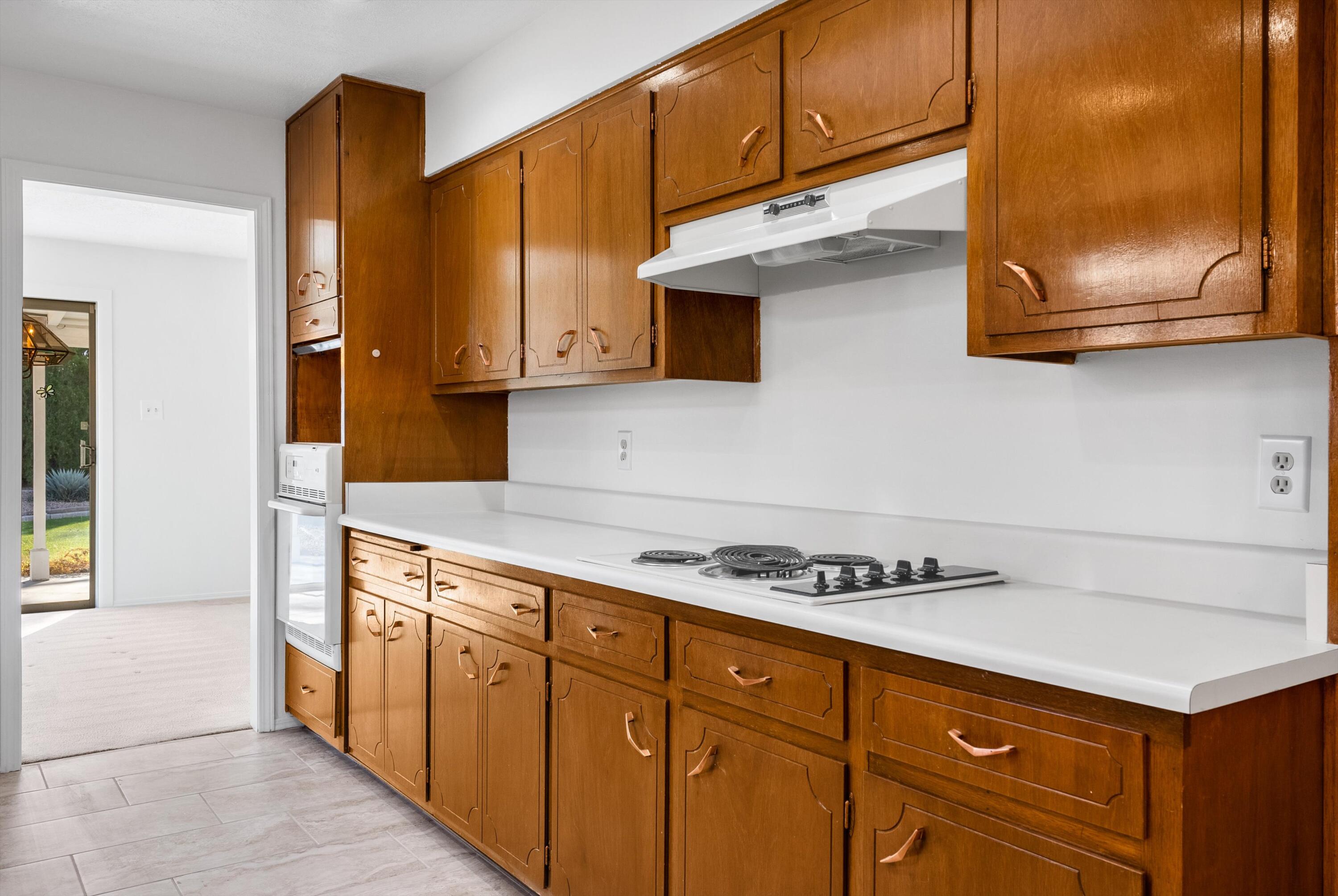 2808 DALLAS Street NE