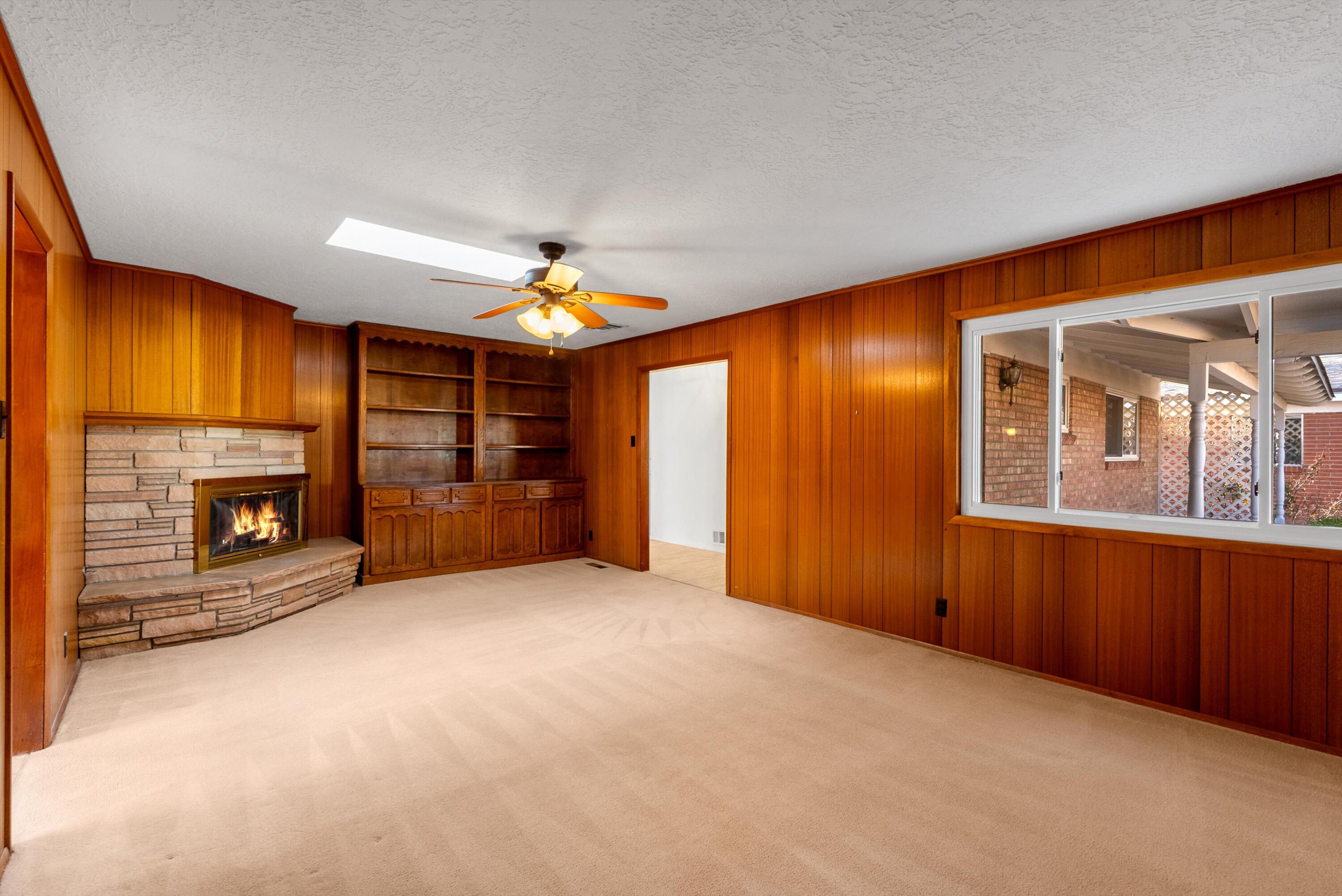 2808 DALLAS Street NE