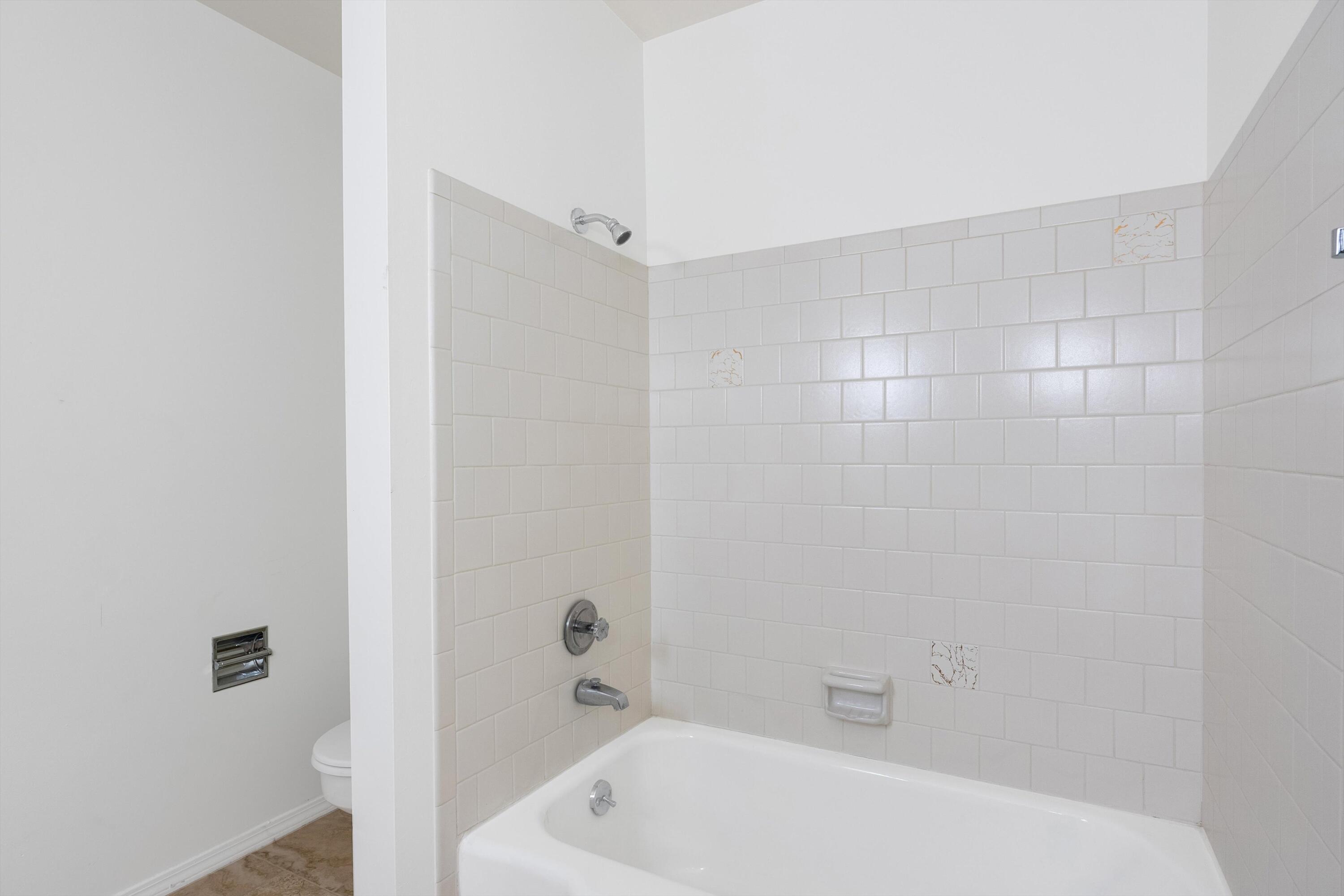 2808 DALLAS Street NE