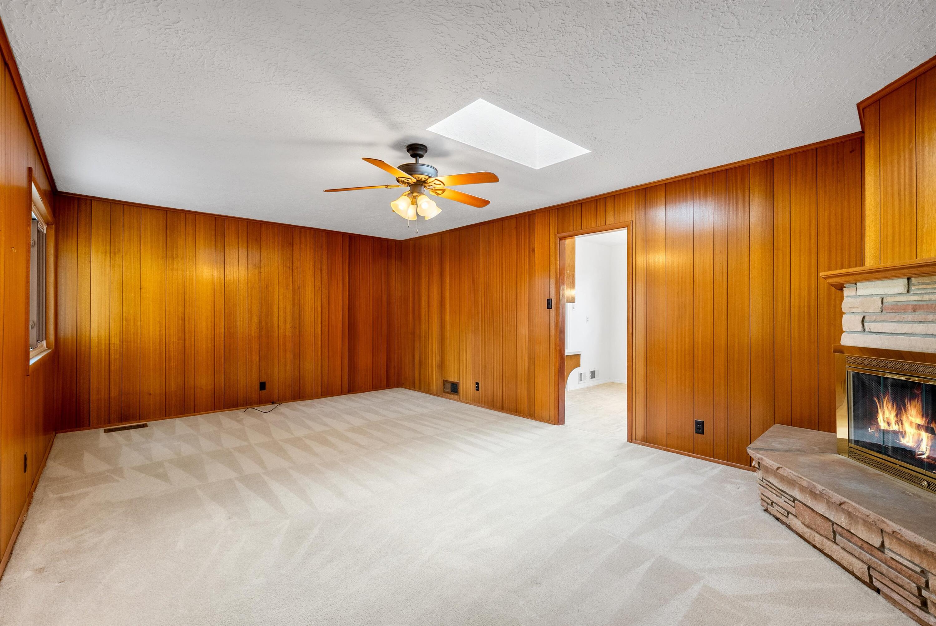 2808 DALLAS Street NE