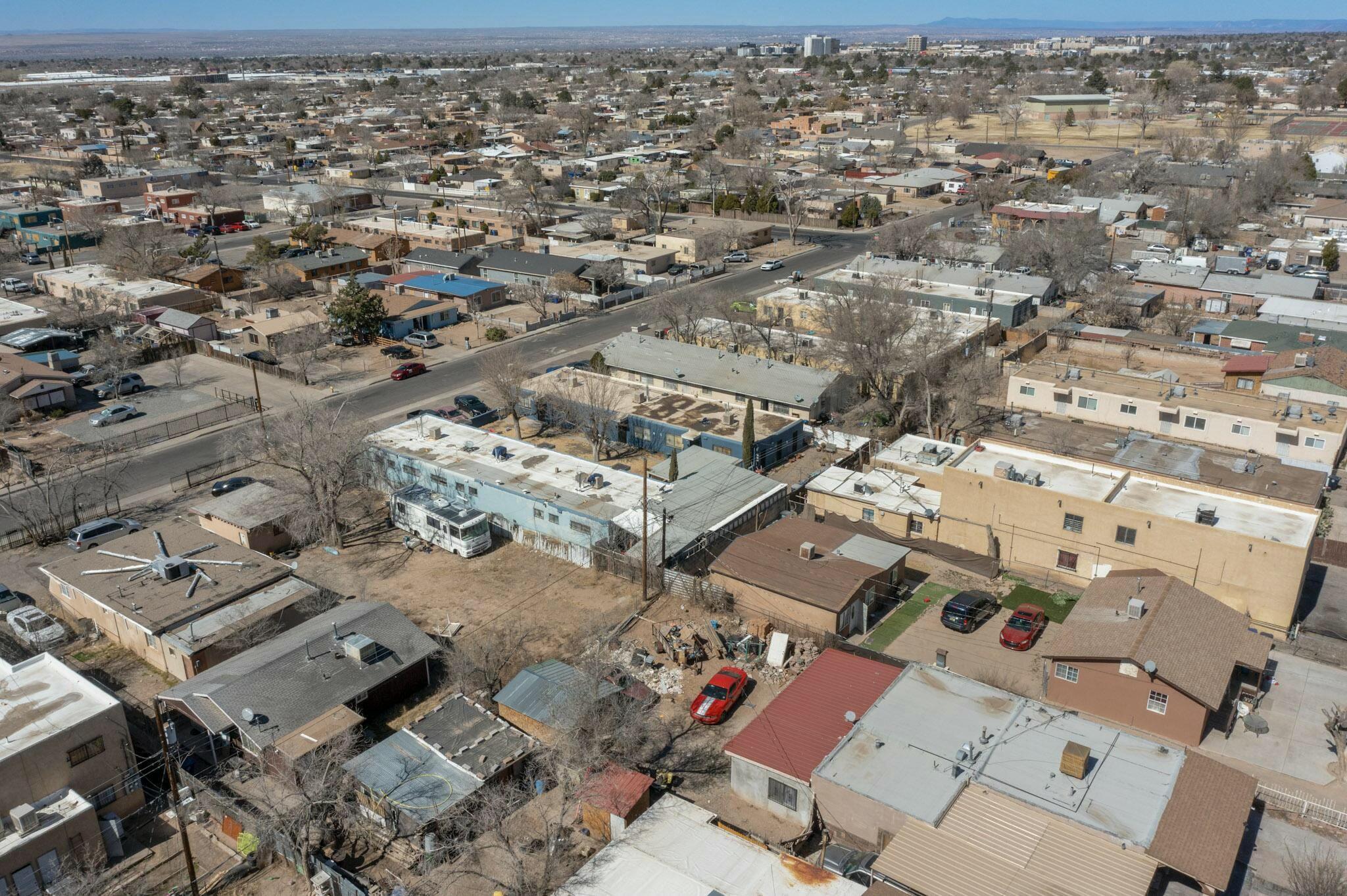 320 Rhode Island Street NE