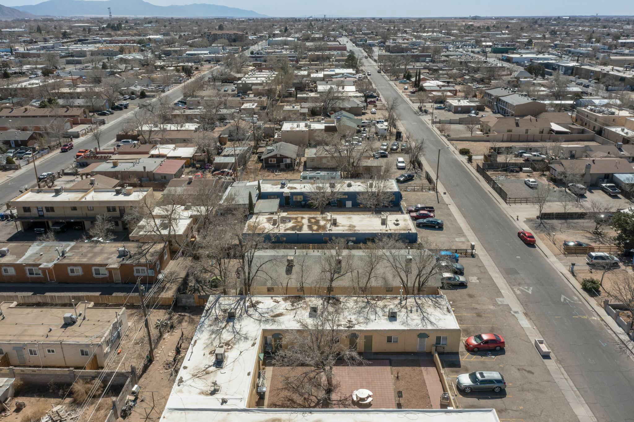 320 Rhode Island Street NE