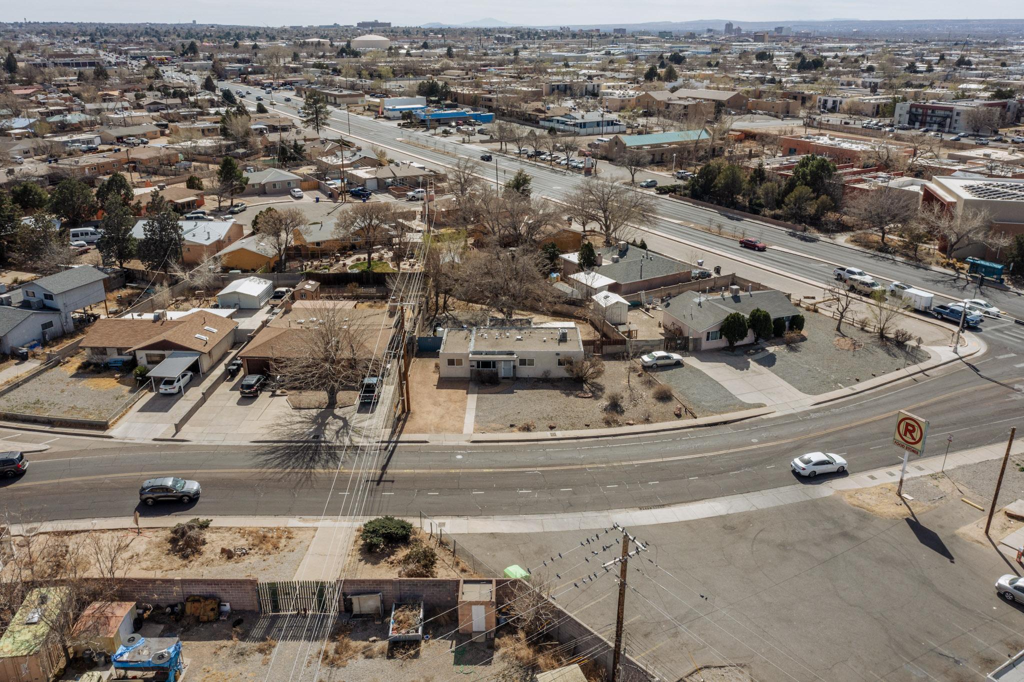 3608 COMANCHE Road NE