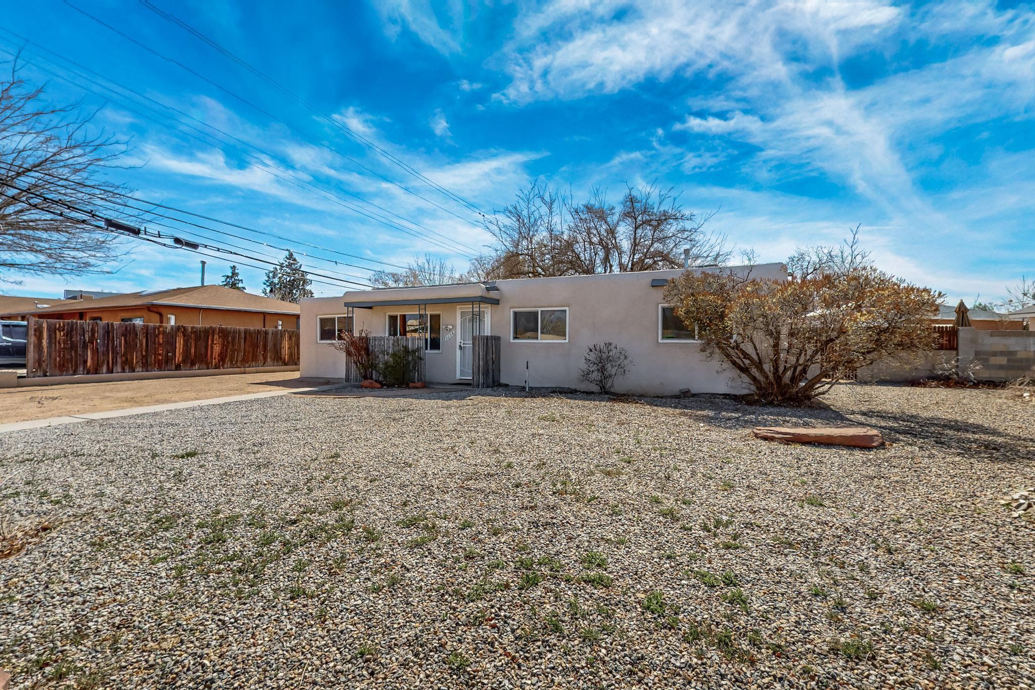 3608 COMANCHE Road NE