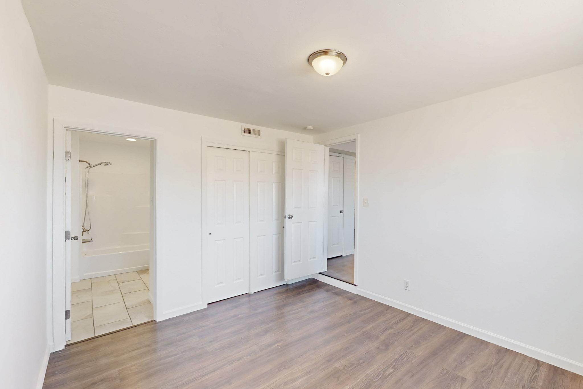 3608 COMANCHE Road NE