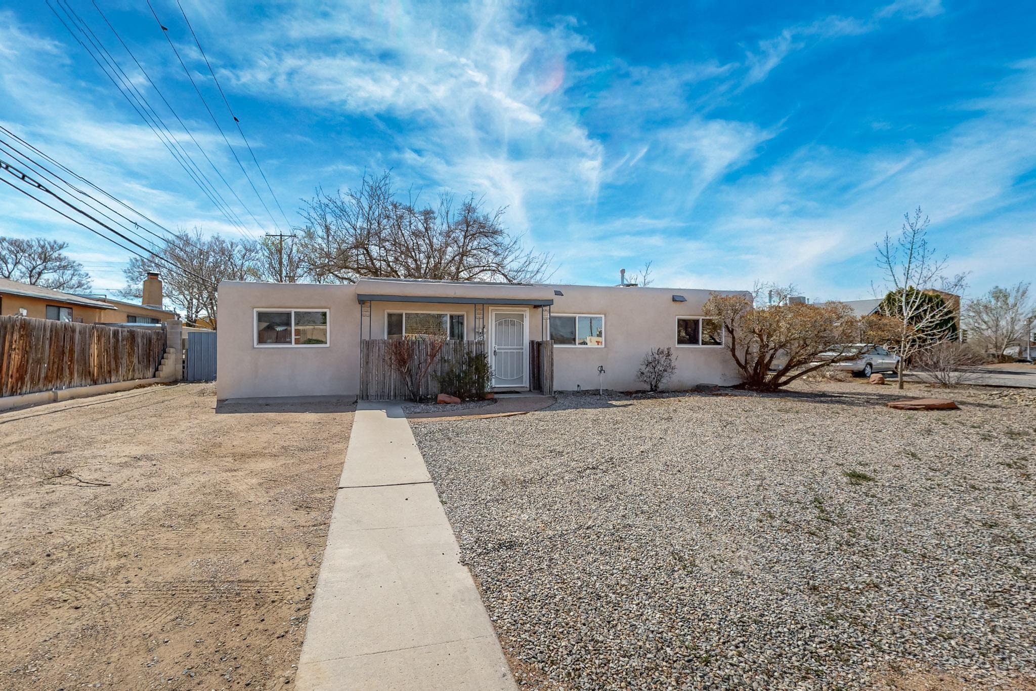 3608 COMANCHE Road NE