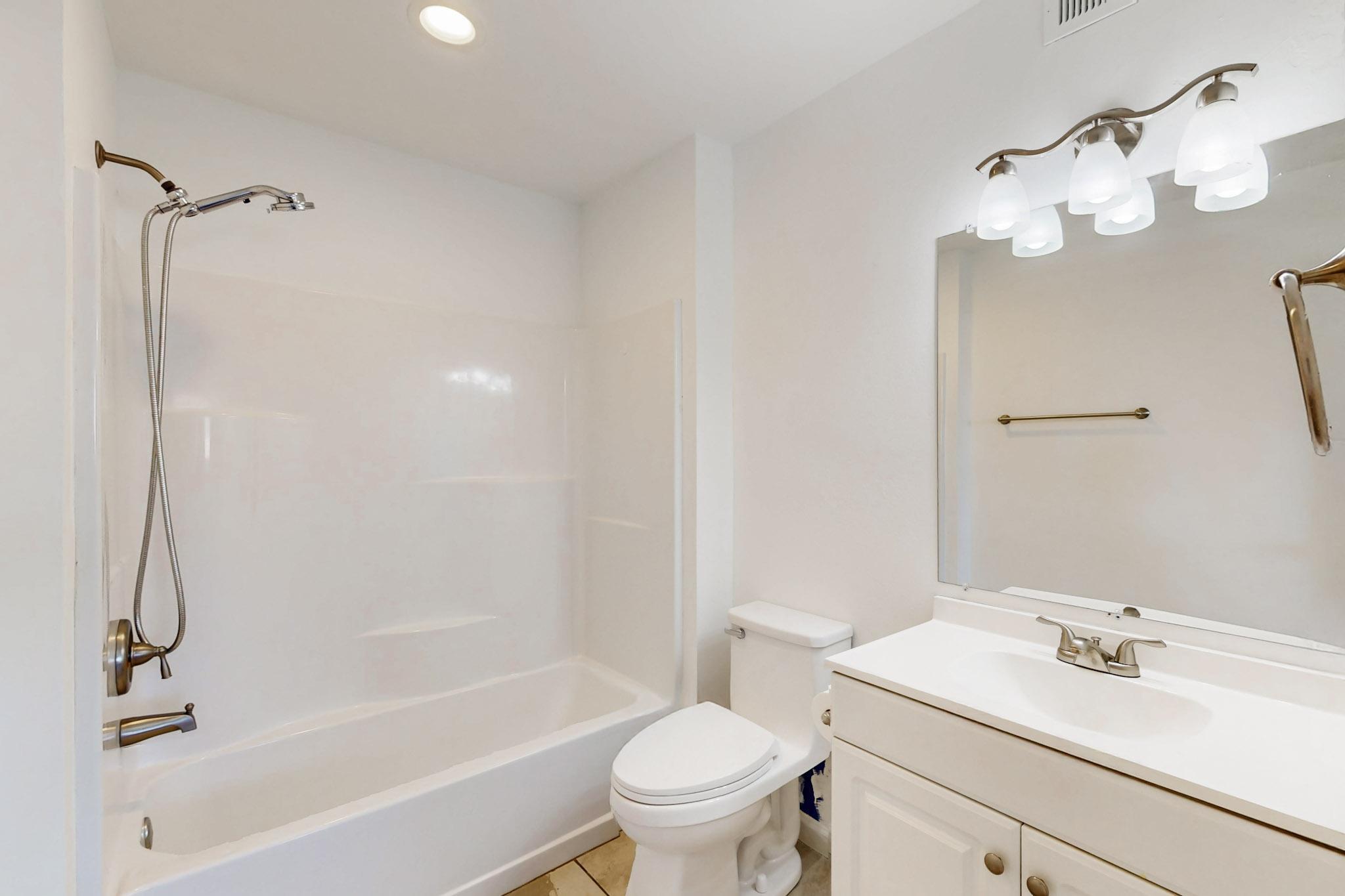 3608 COMANCHE Road NE