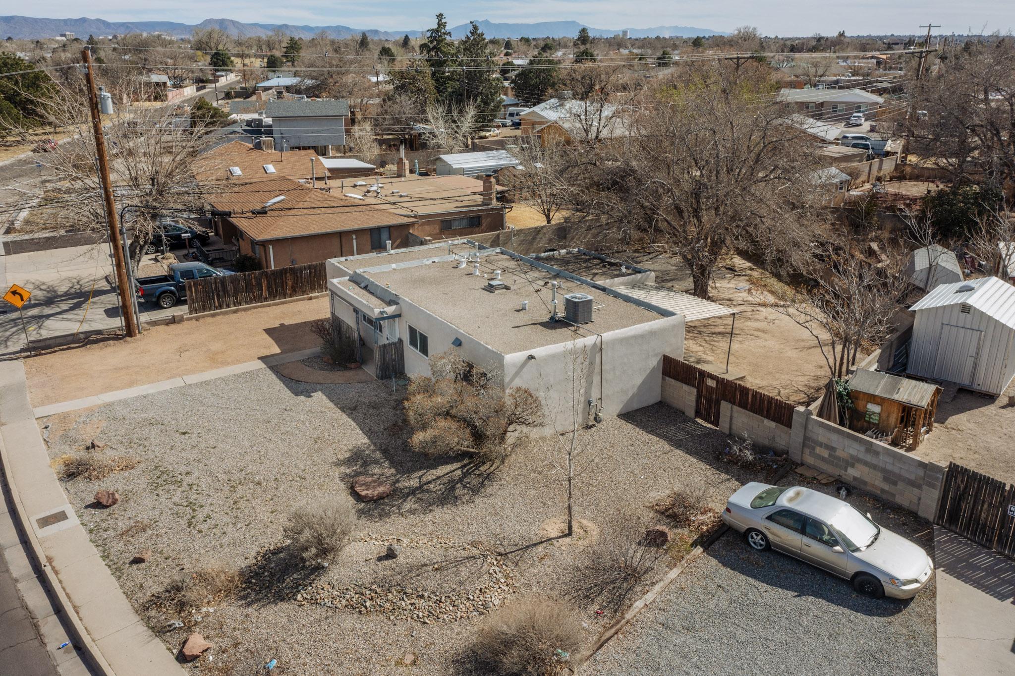 3608 COMANCHE Road NE