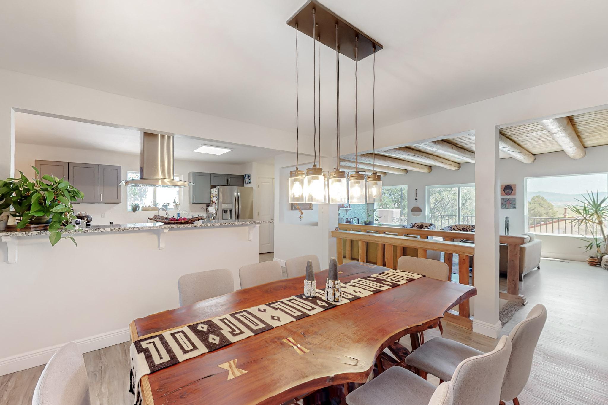 1709 BLUFFSIDE Drive NW