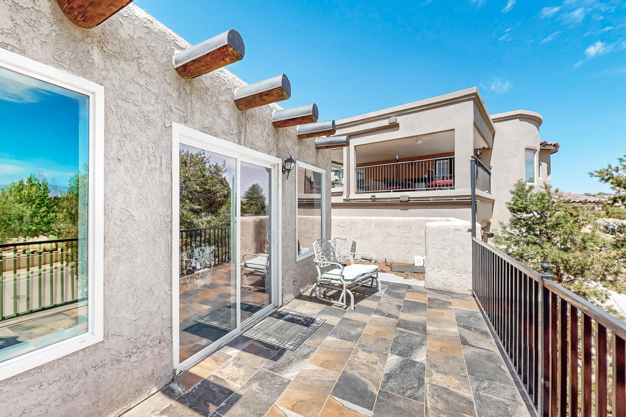 1709 BLUFFSIDE Drive NW