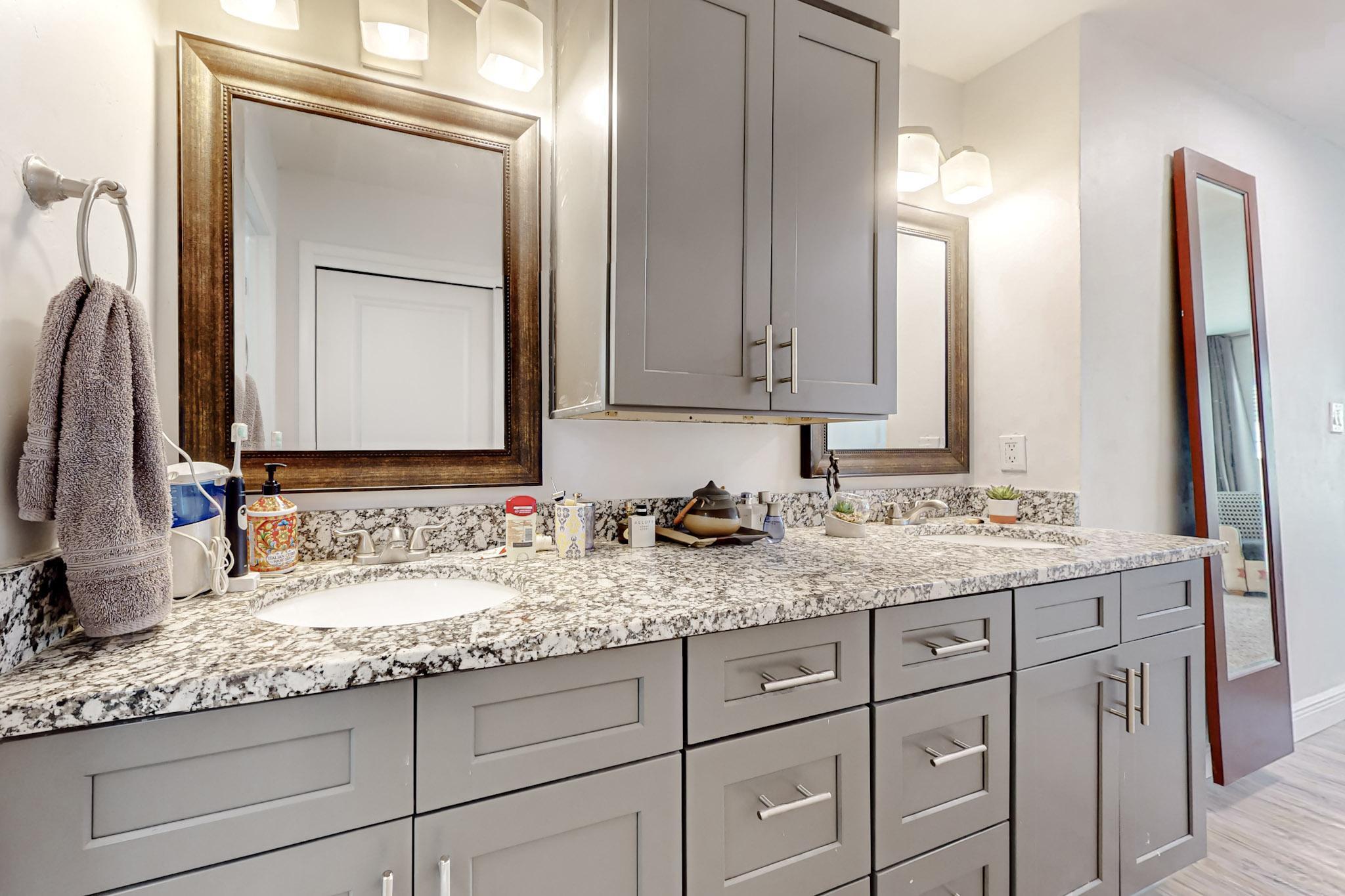 1709 BLUFFSIDE Drive NW