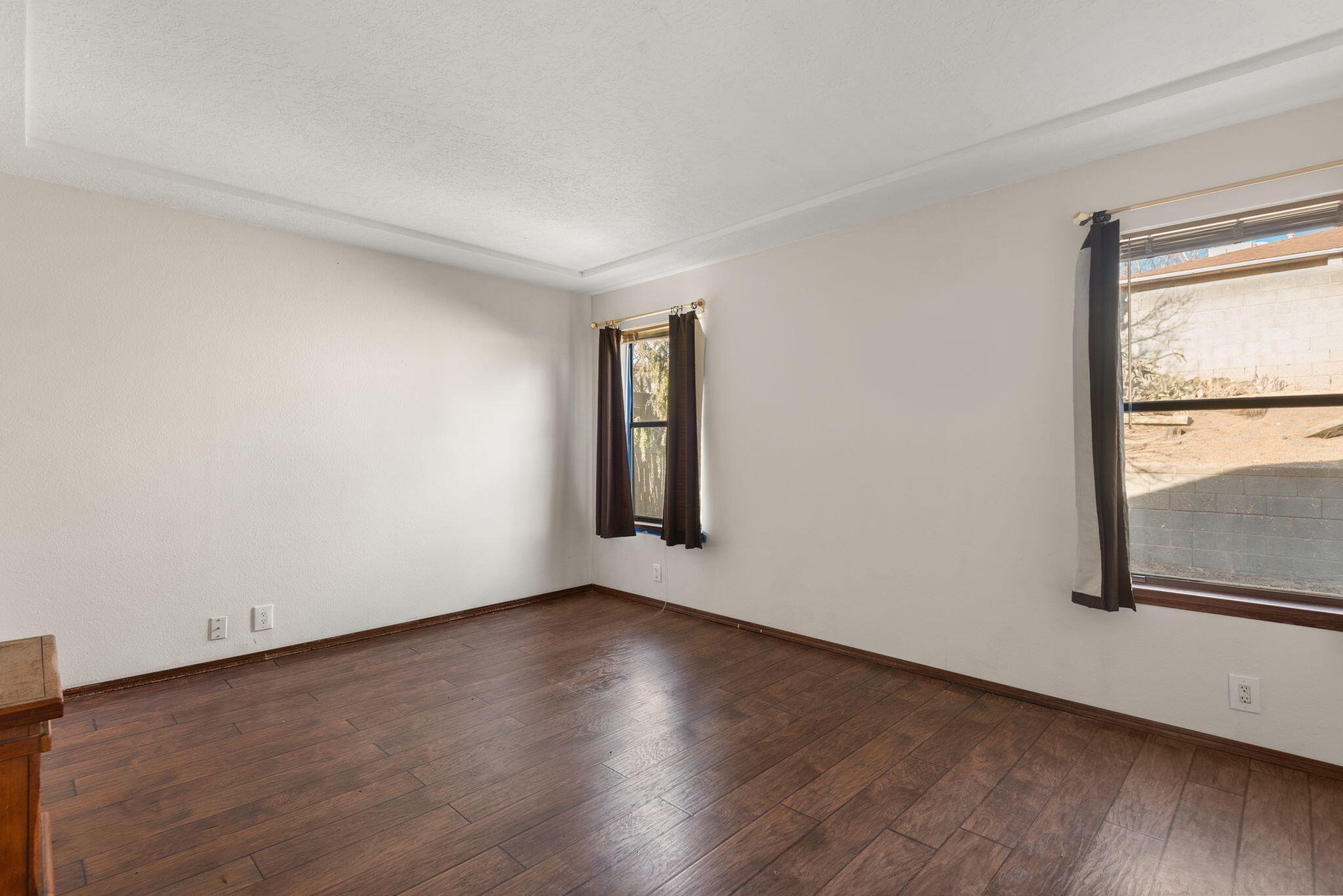 5200 VISTA BONITA NE