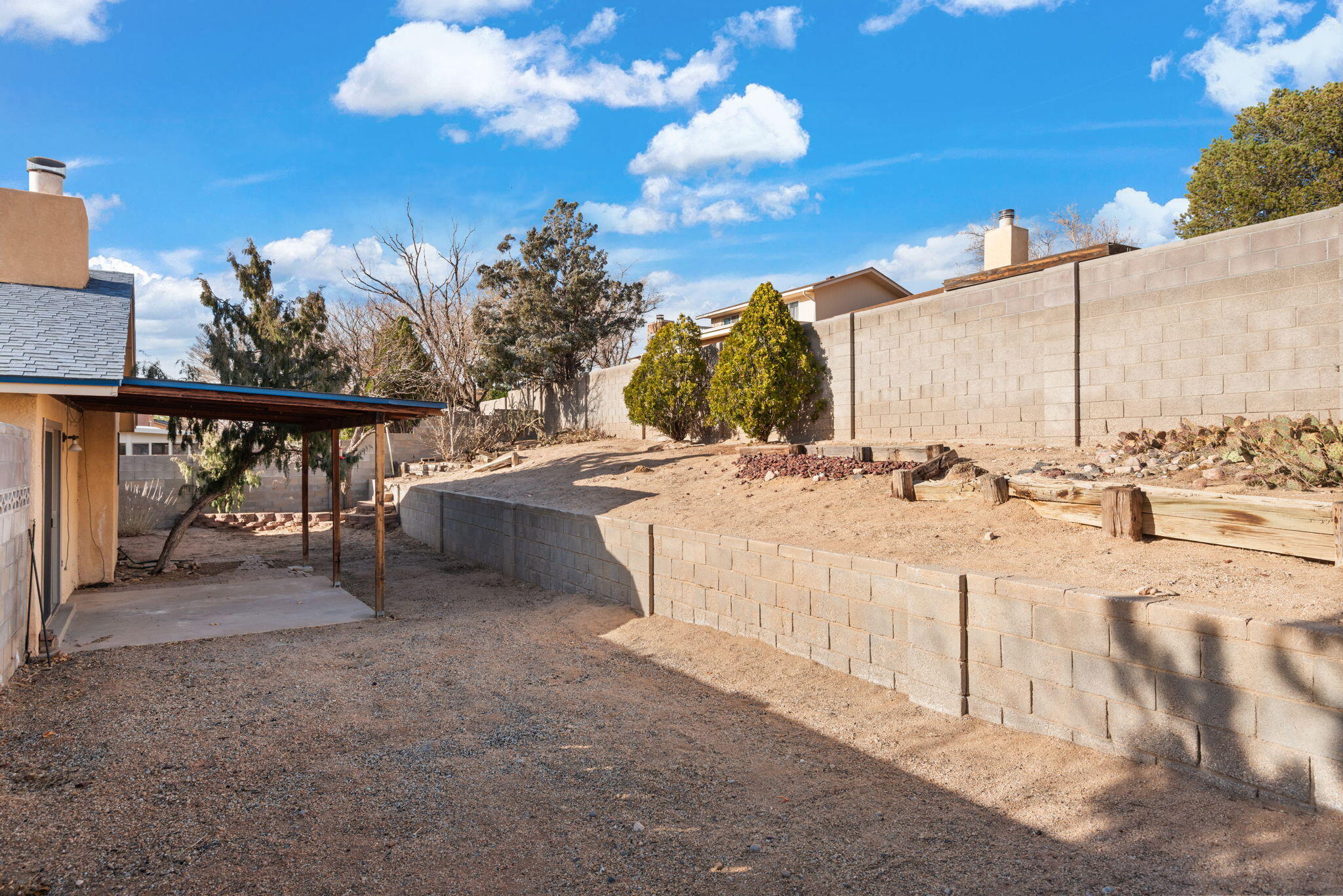 5200 VISTA BONITA NE