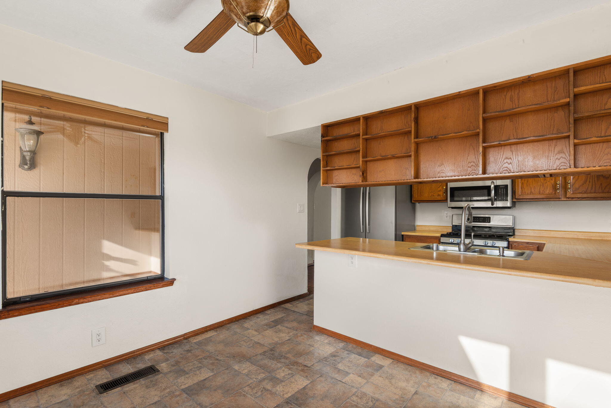5200 VISTA BONITA NE