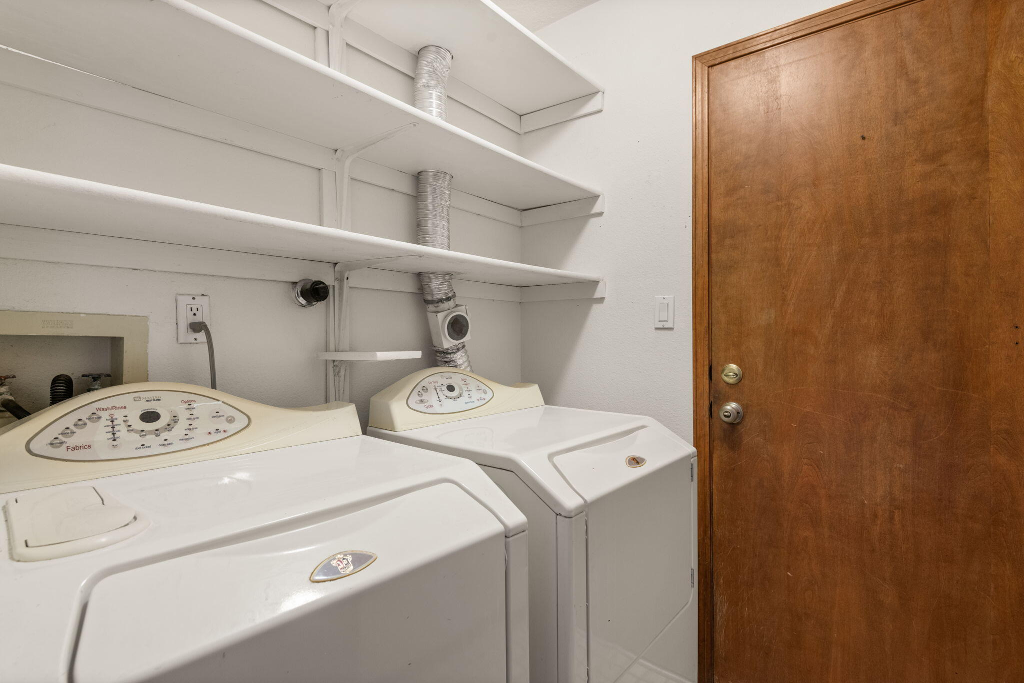 5200 VISTA BONITA NE