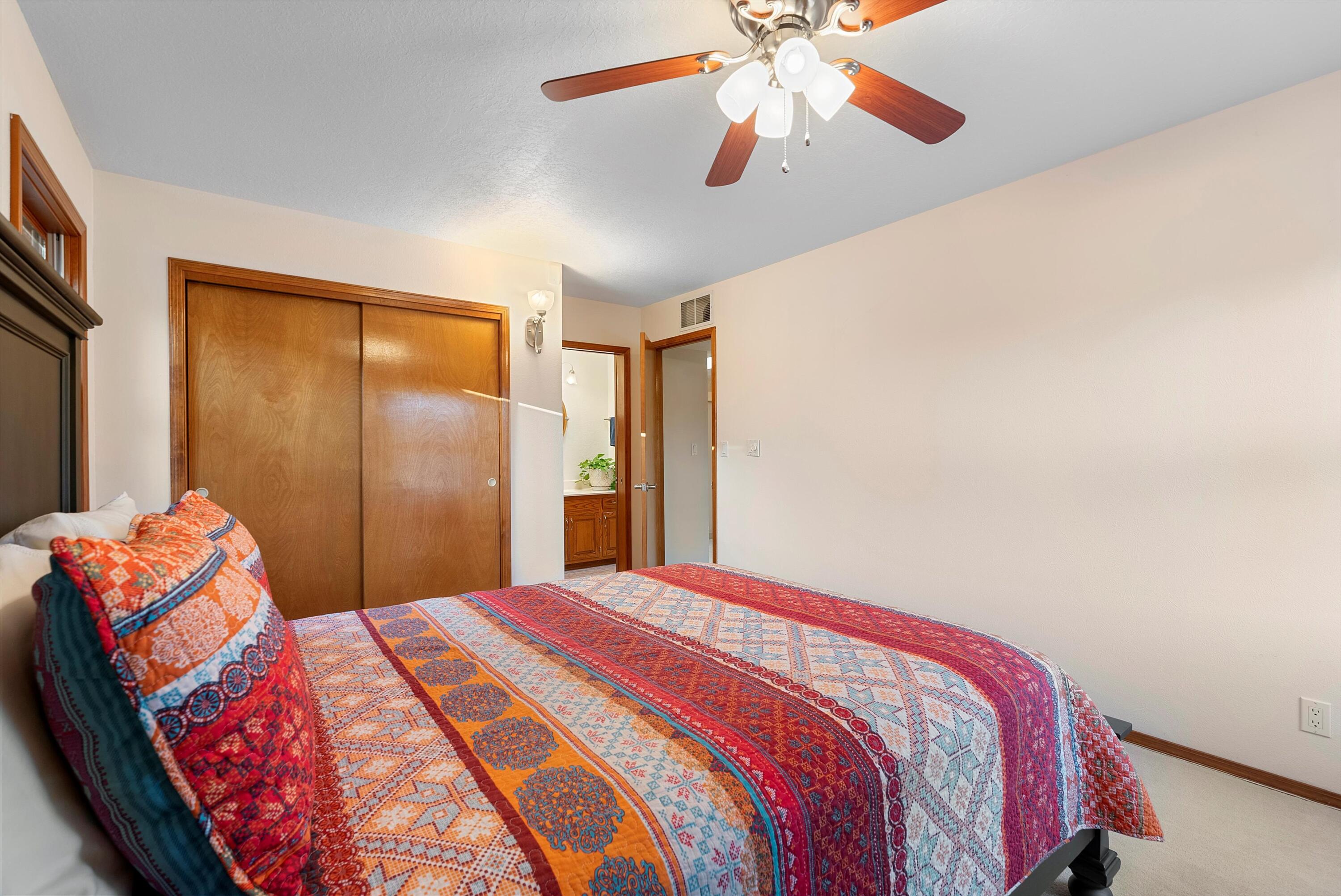 9121 DEMPSEY Drive NE