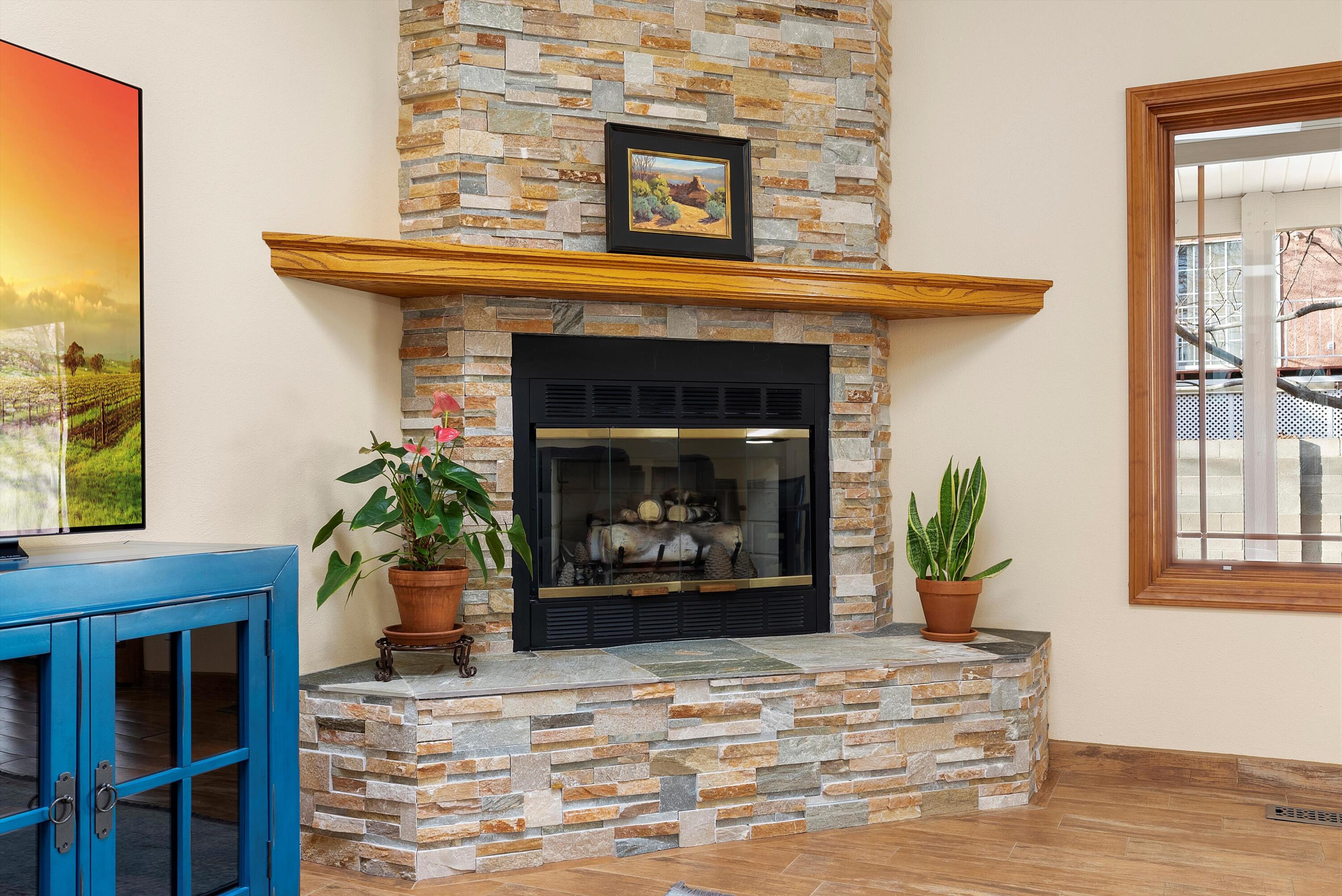 9121 DEMPSEY Drive NE