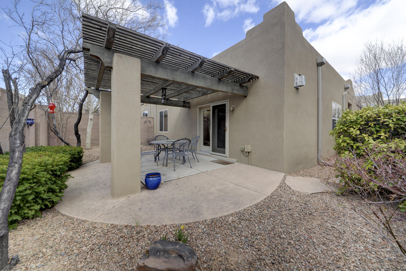 3504 SETARIA Road NW