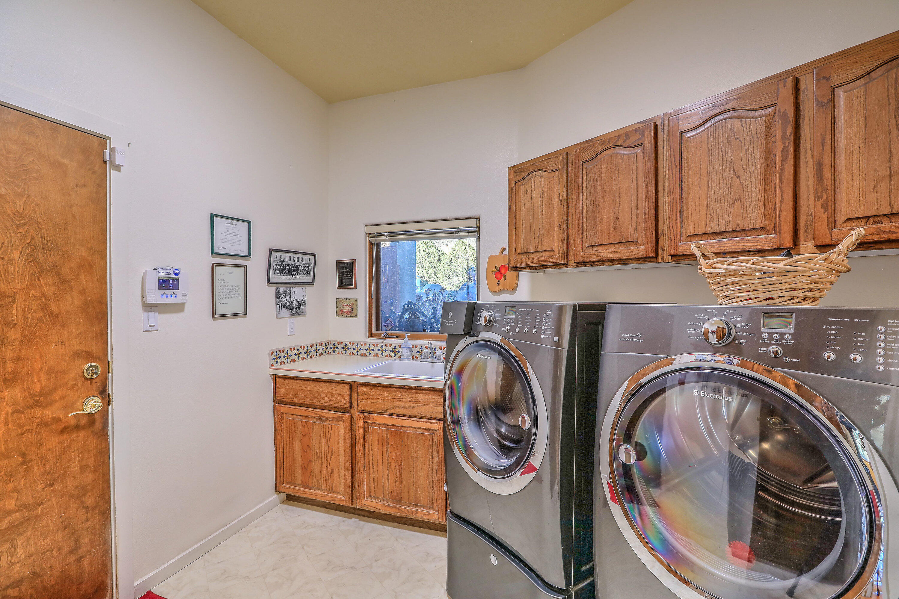 7723 CEDAR CANYON Court NE