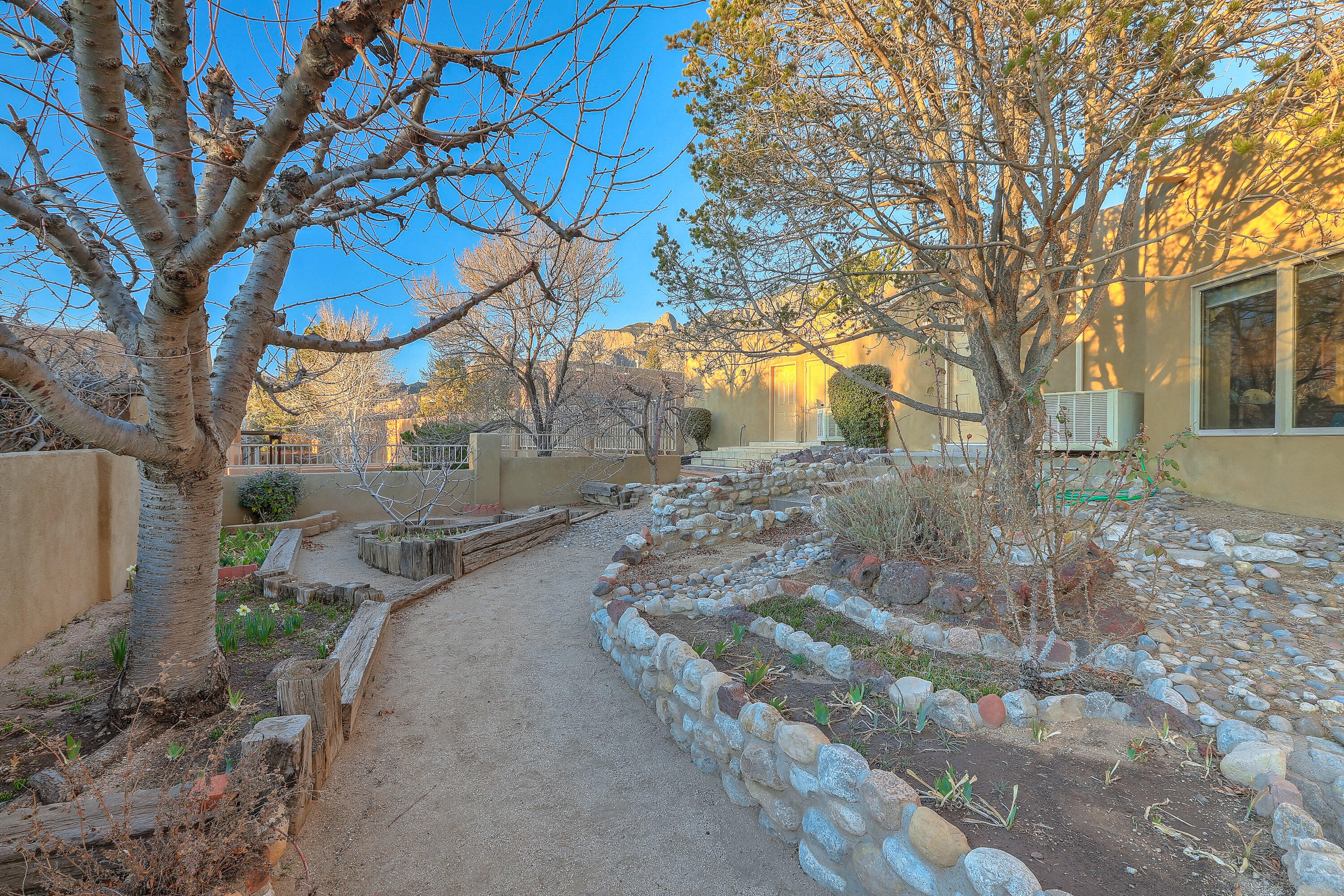 7723 CEDAR CANYON Court NE