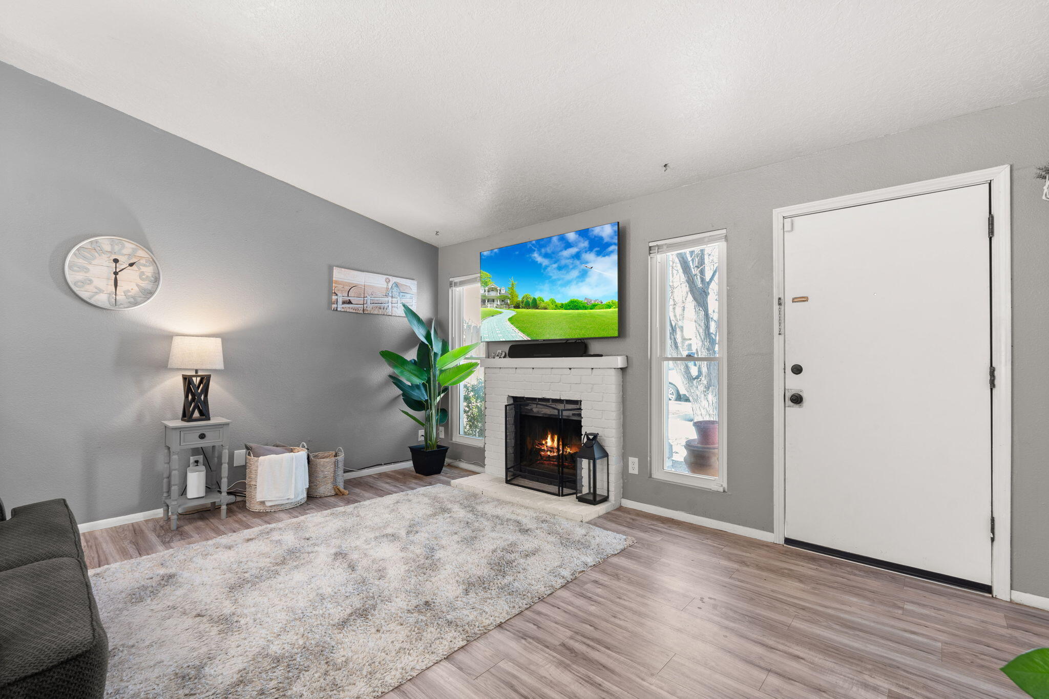 9728 WESTBOUND Avenue SW