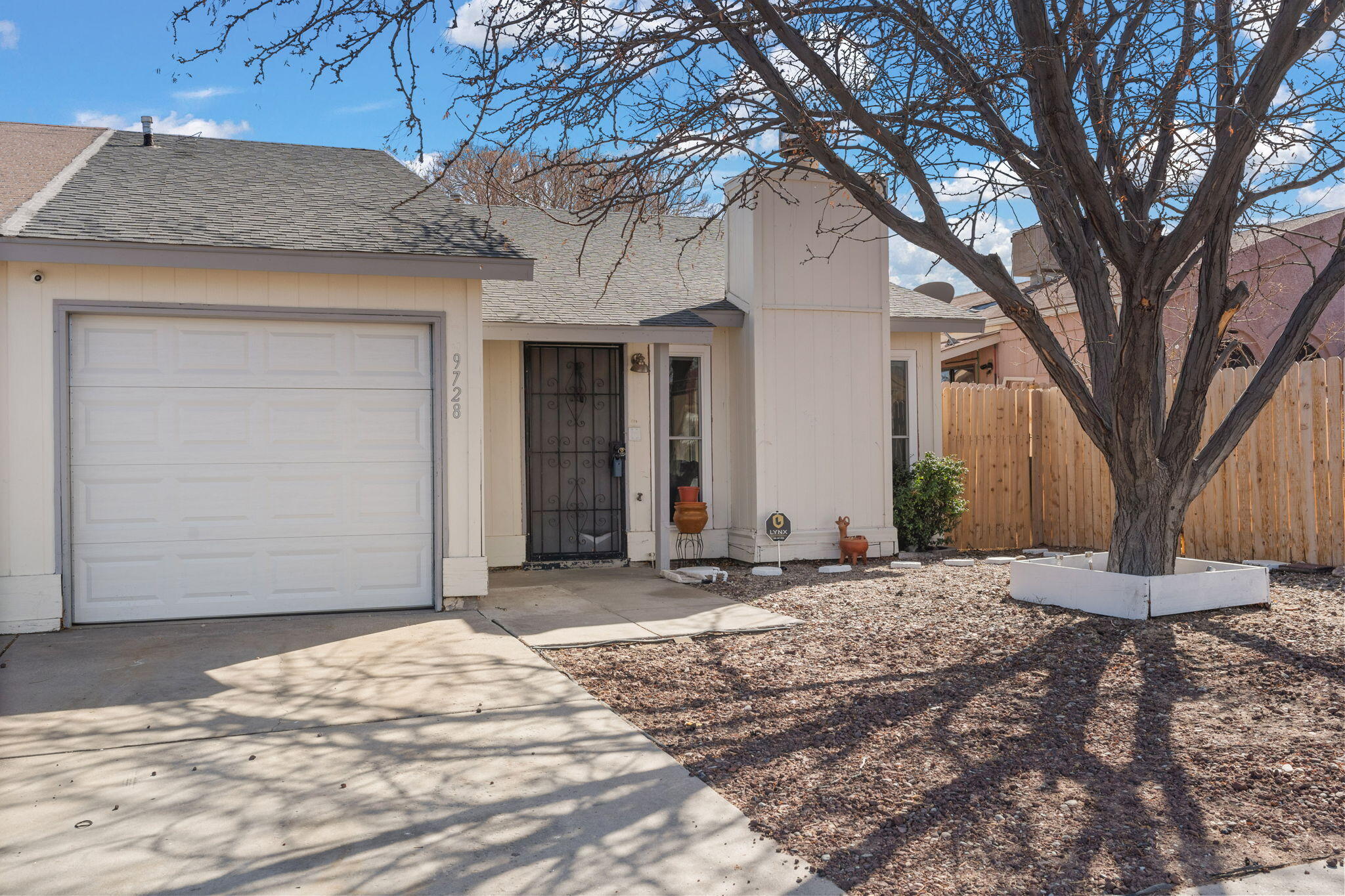 9728 WESTBOUND Avenue SW