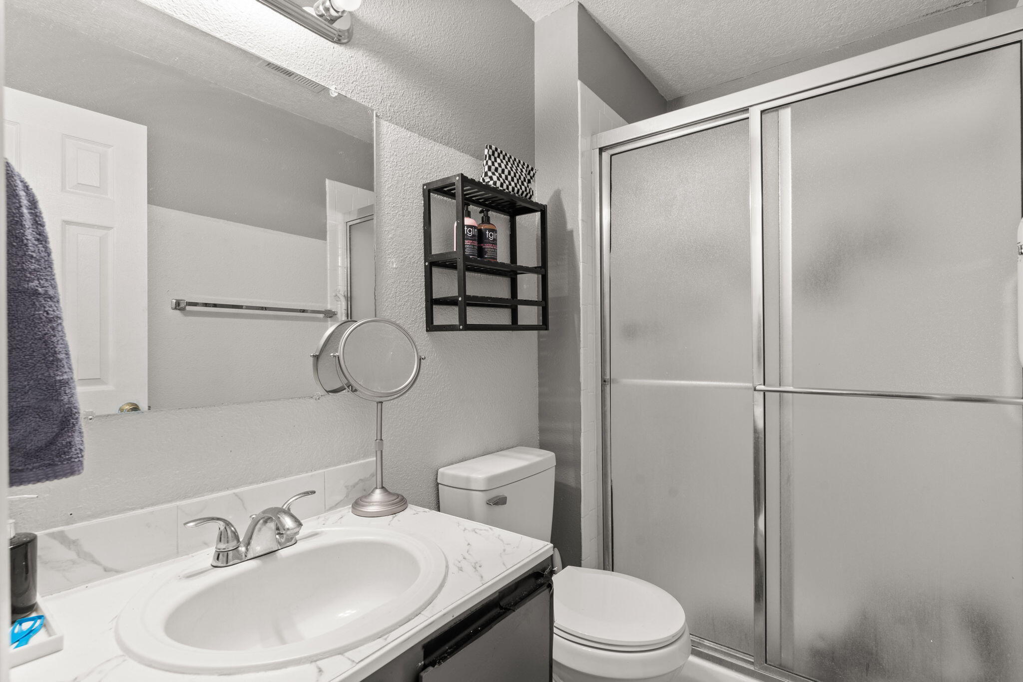 9728 WESTBOUND Avenue SW