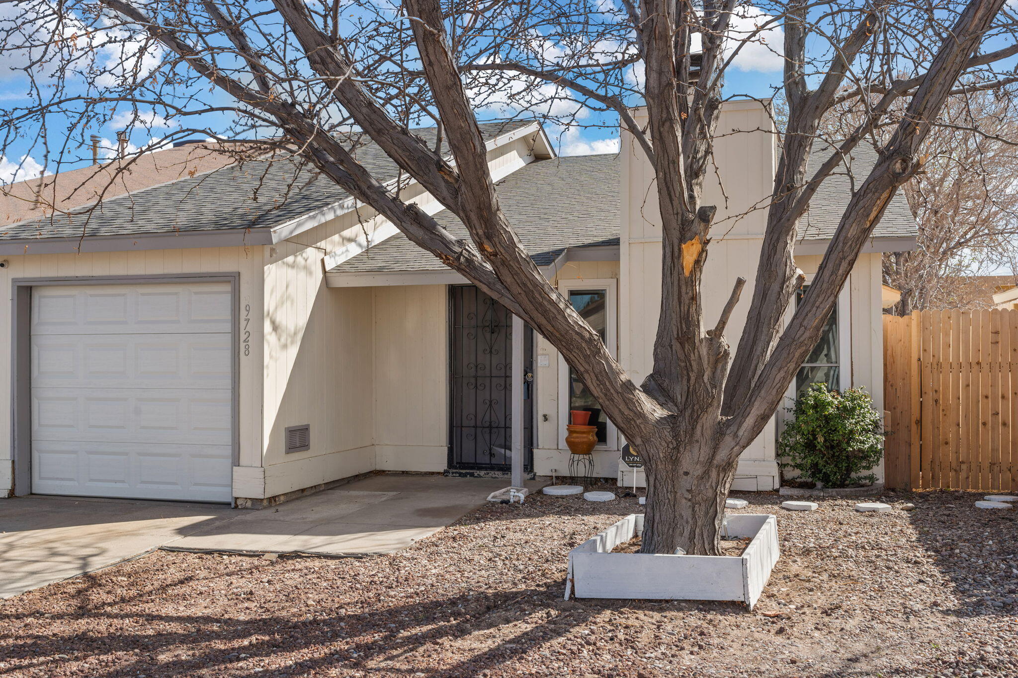 9728 WESTBOUND Avenue SW