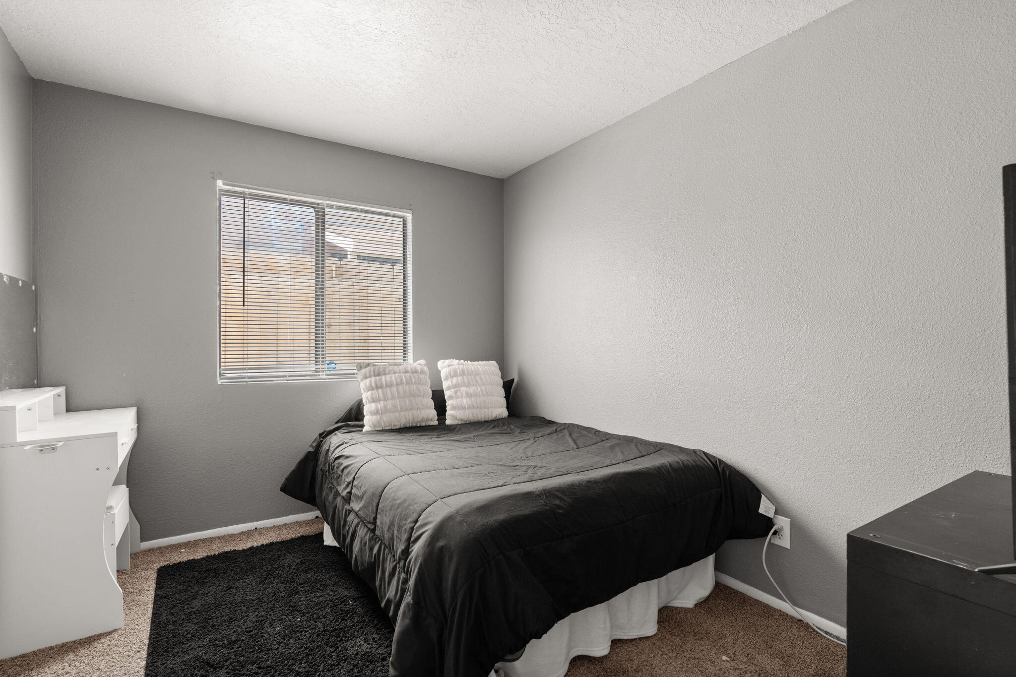 9728 WESTBOUND Avenue SW