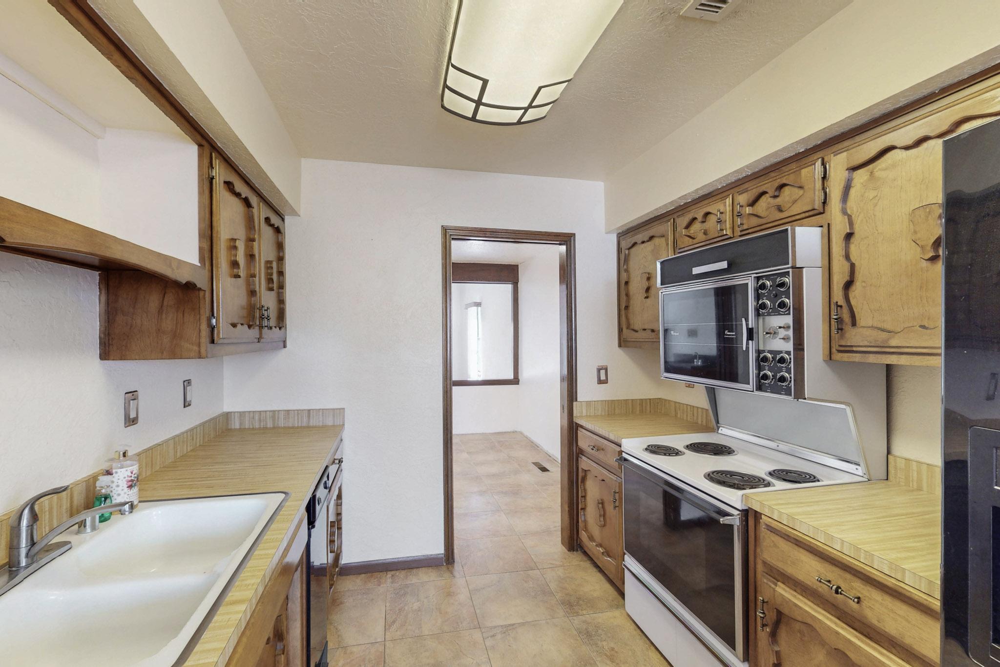 12100 CALLE ZAGAL NE