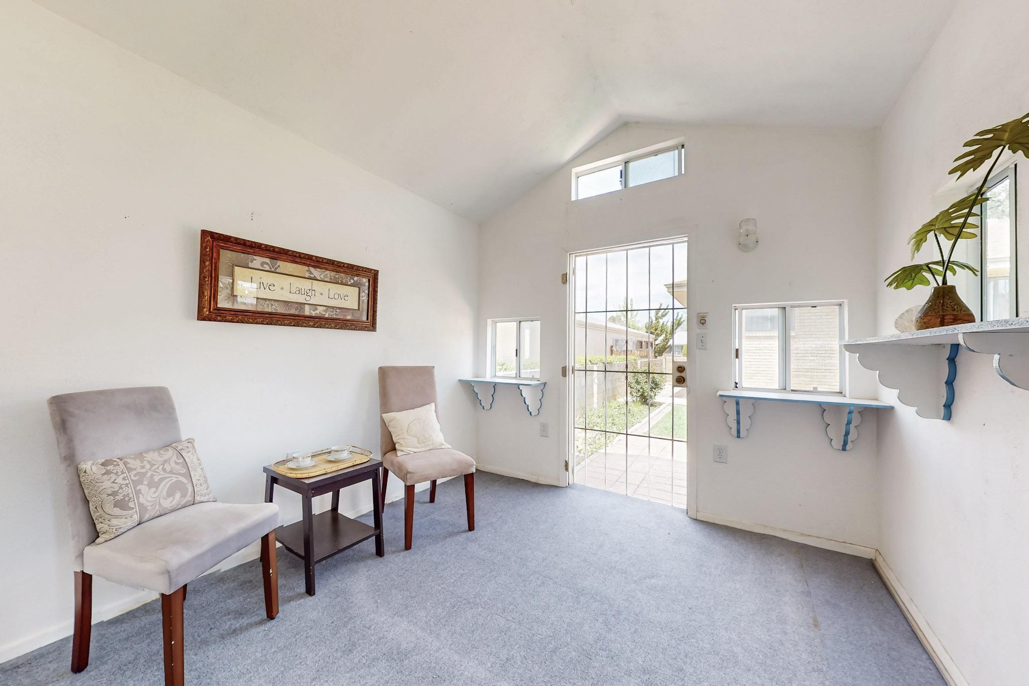 6704 ARROYO DEL OSO Avenue NE