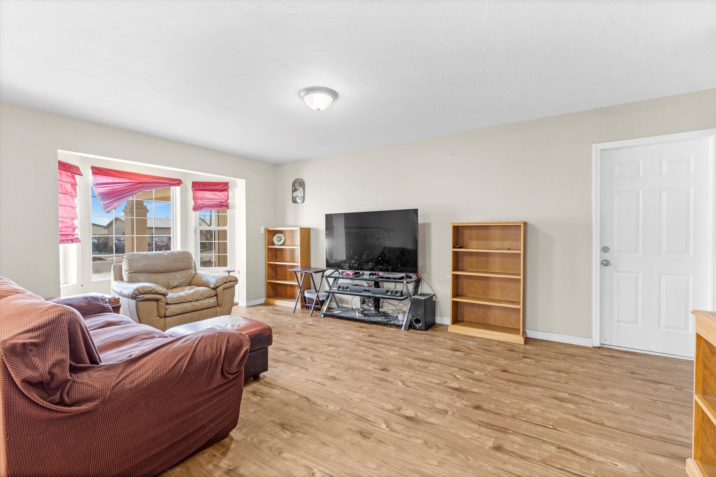 248 QUIXOTE Drive SE