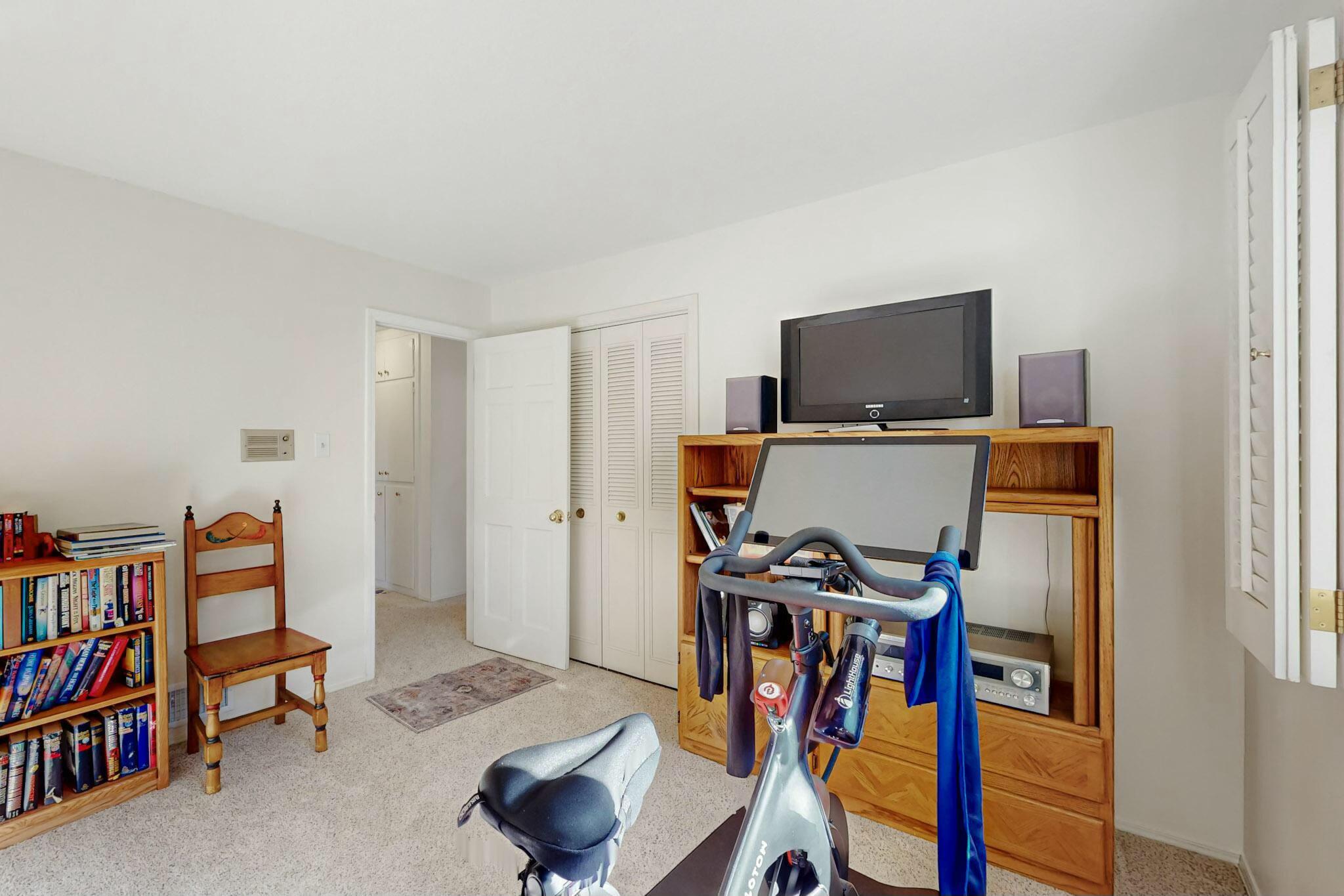 608 Running Water Circle SE