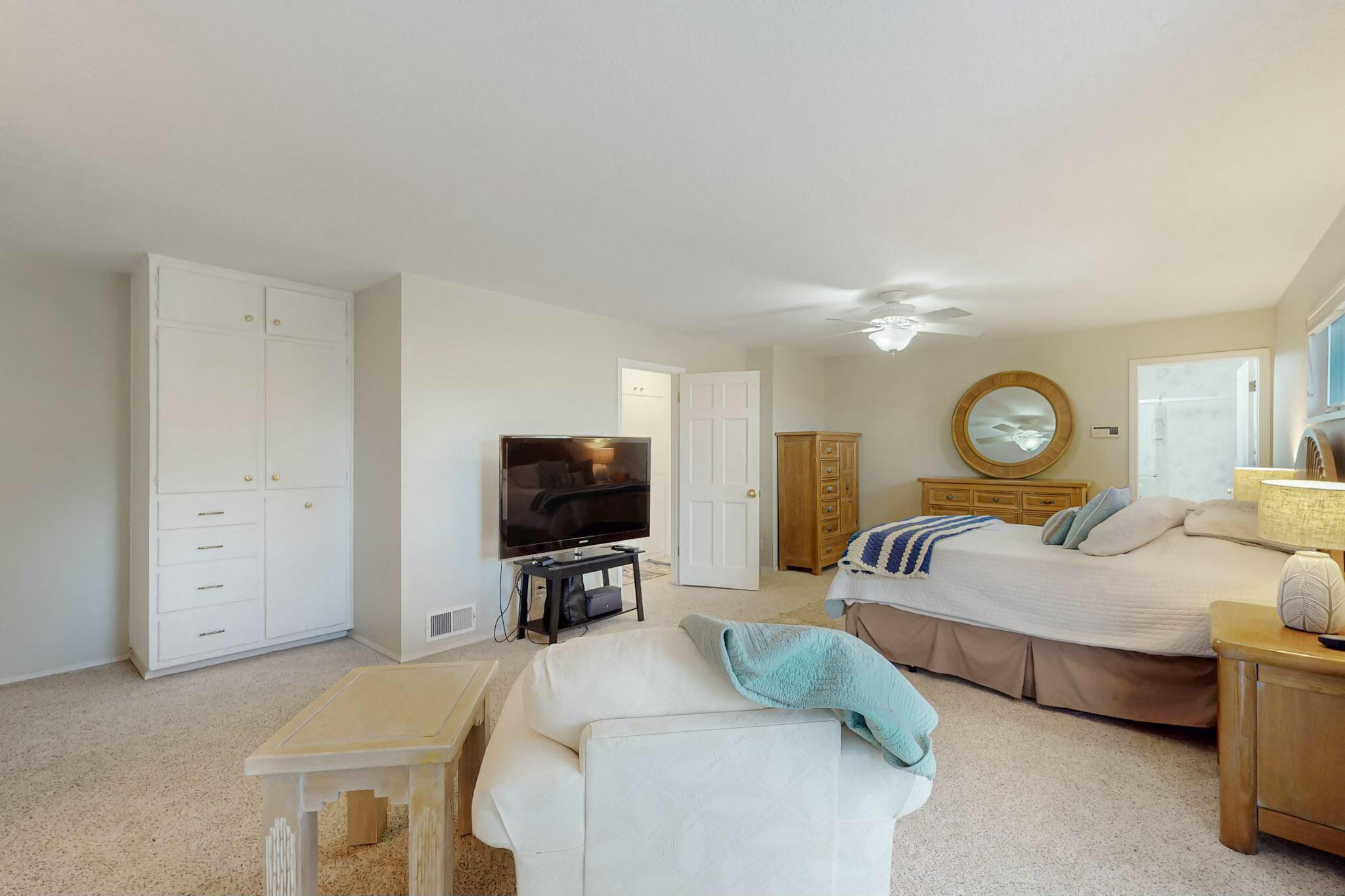 608 Running Water Circle SE