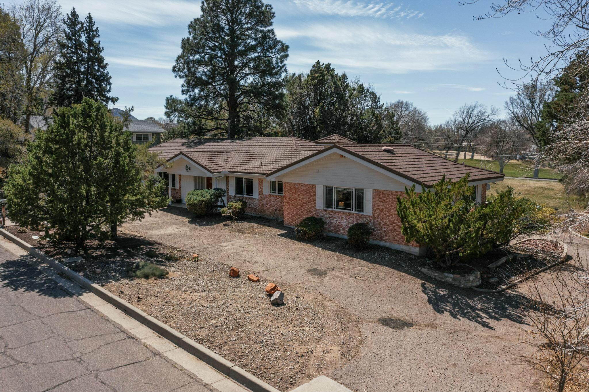 608 Running Water Circle SE