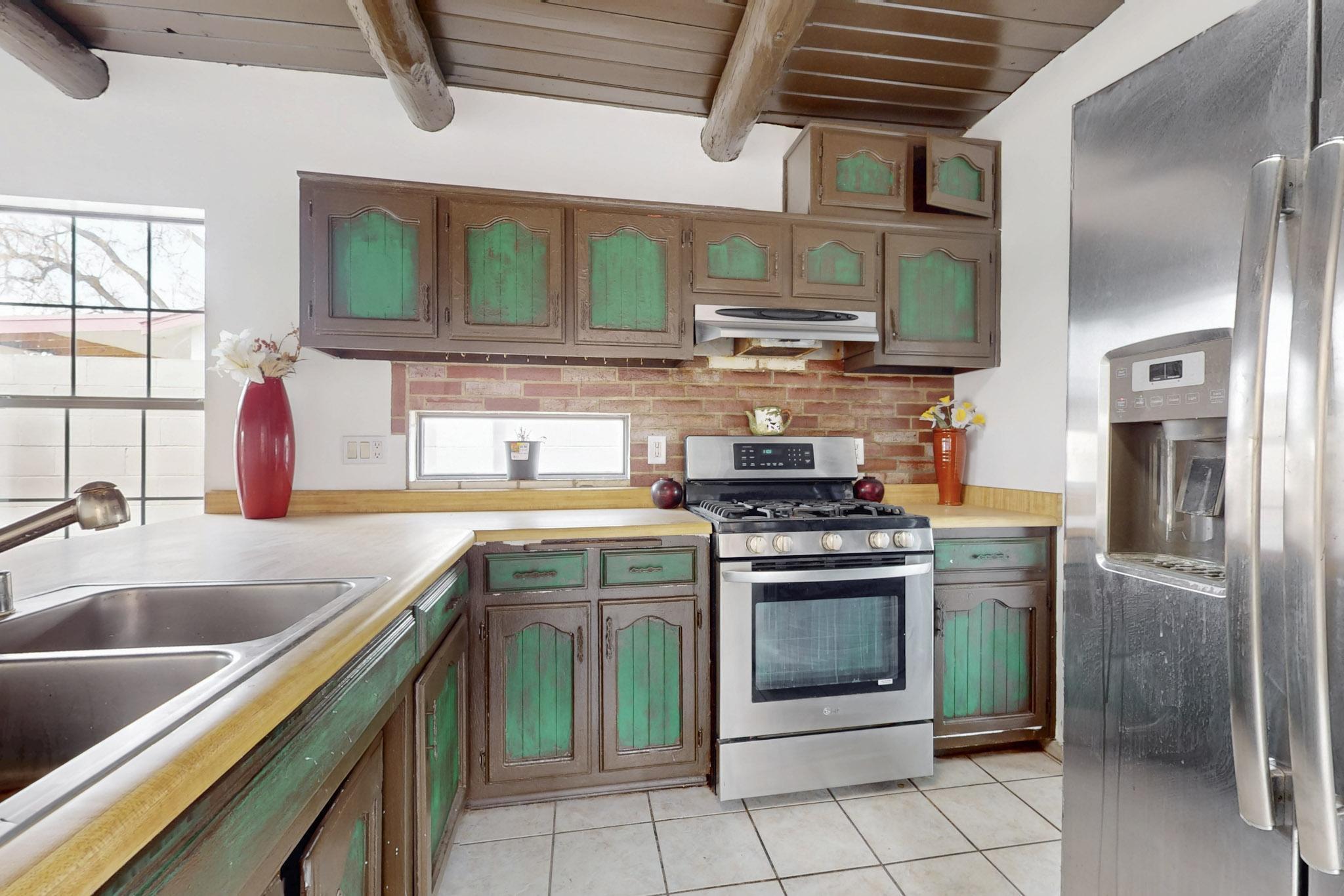 6304 FLOR DEL SOL Place NW