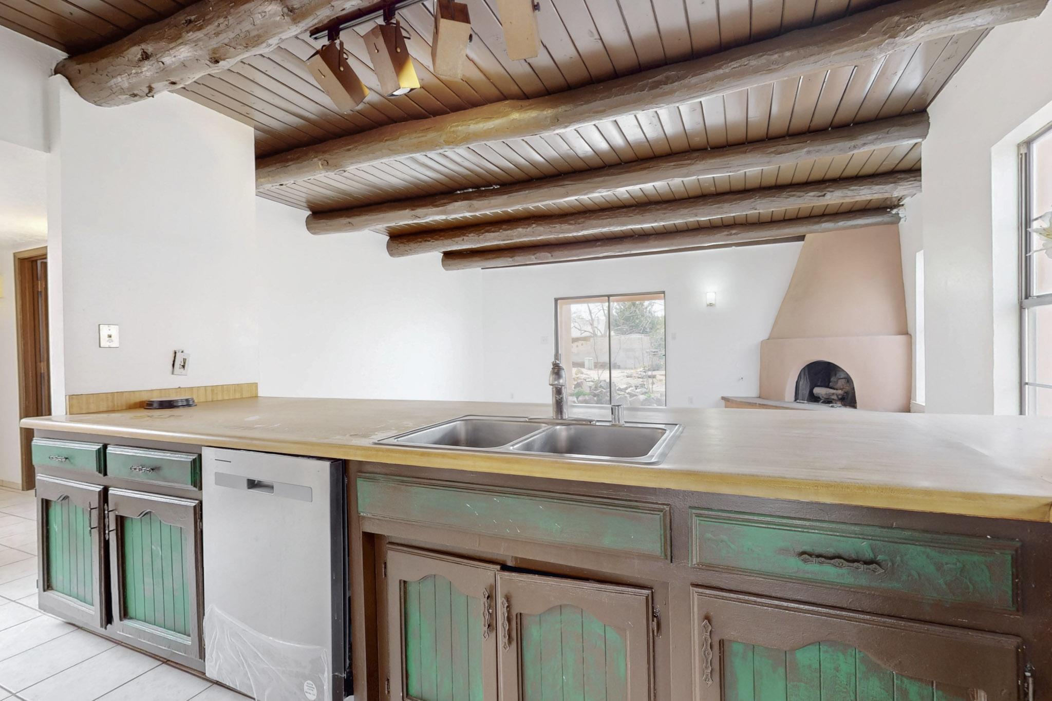 6304 FLOR DEL SOL Place NW